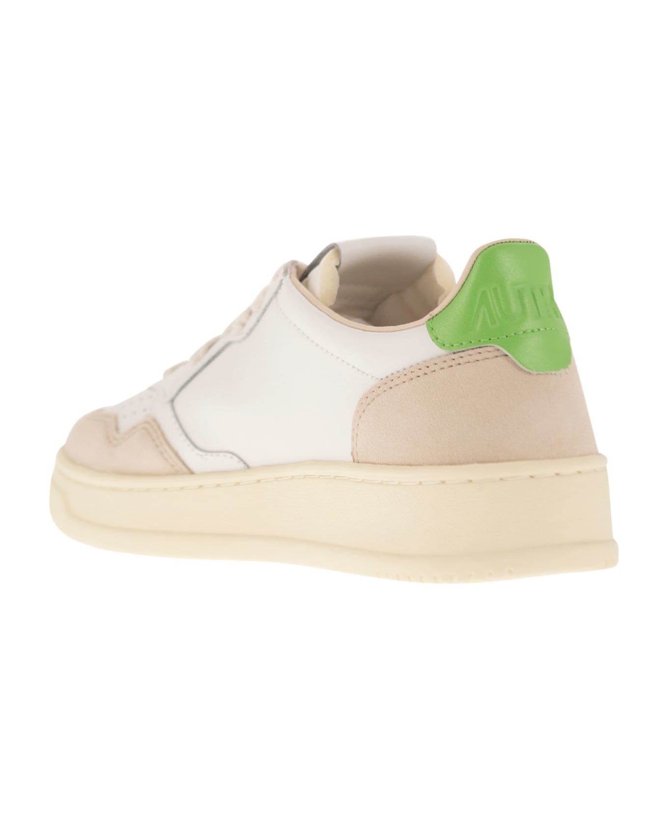 Autry Medalist Low Sneakers - White/green