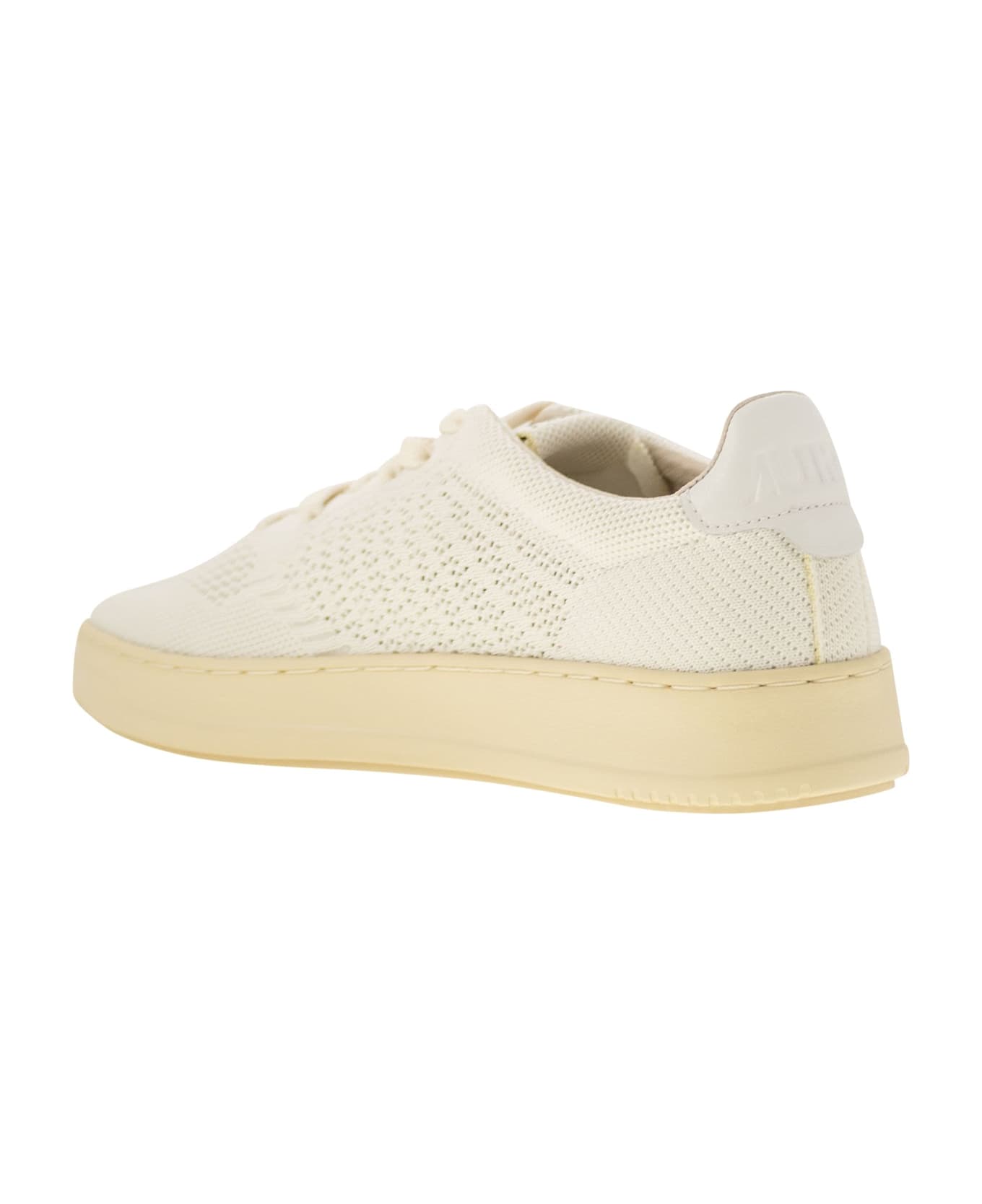 Autry Easeknit - Perforated Fabric Trainers - Ivory