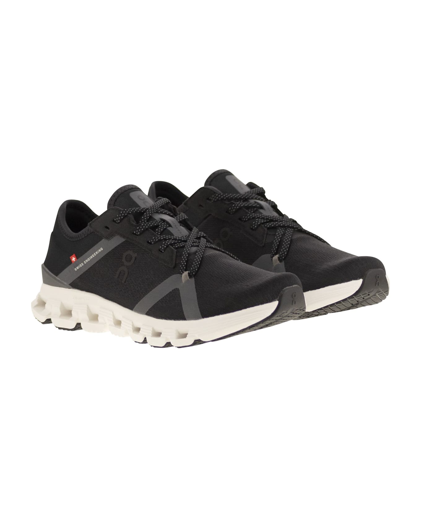 ON Cloud X 4 - Sneakers - Black