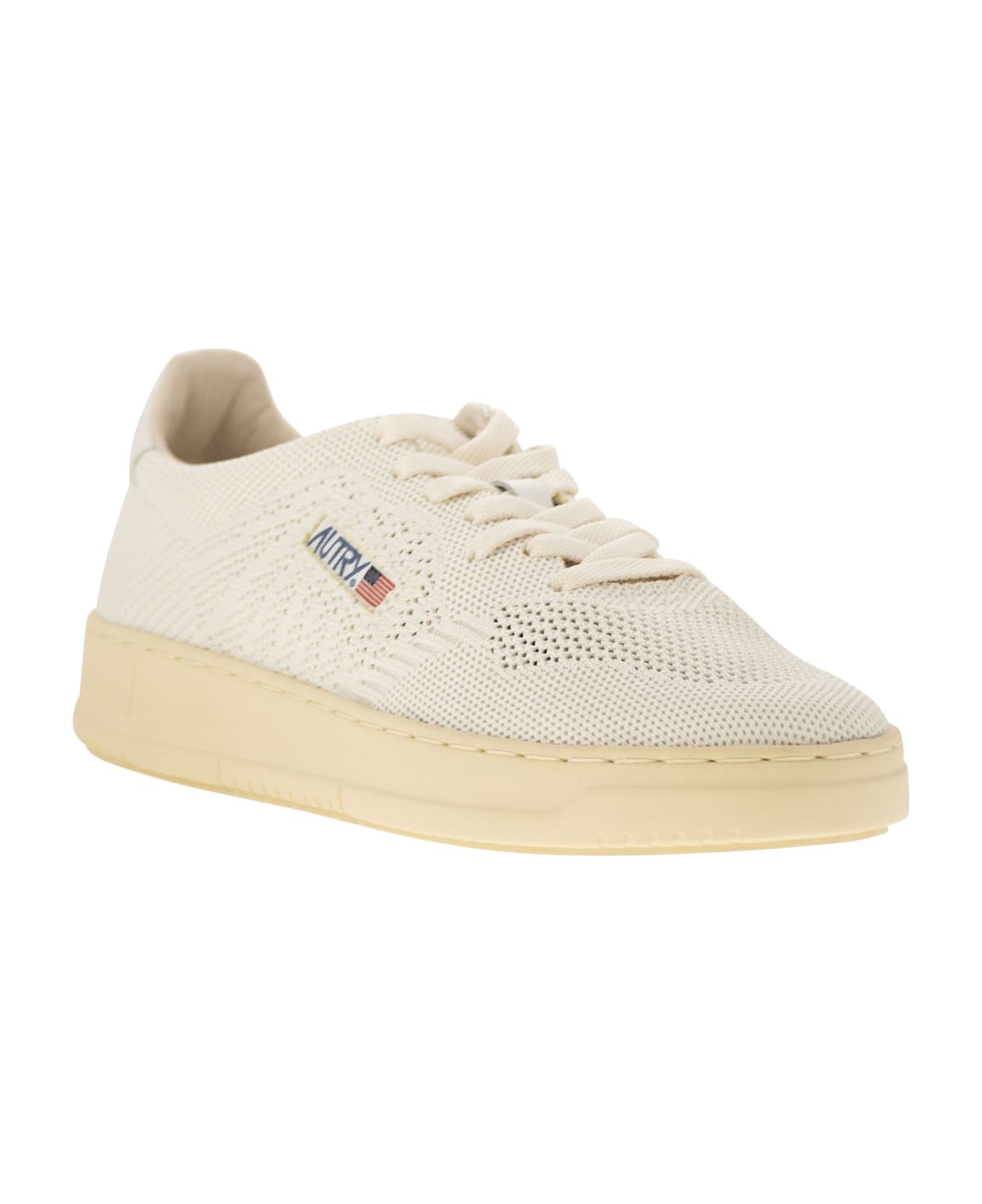 Autry Easeknit - Perforated Fabric Trainers - Ivory
