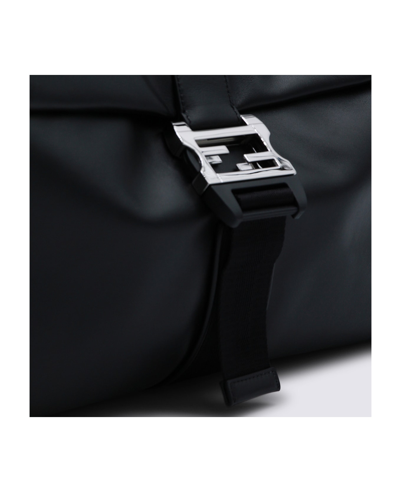 Fendi Black Leather Mamma Baguette Bag - Black