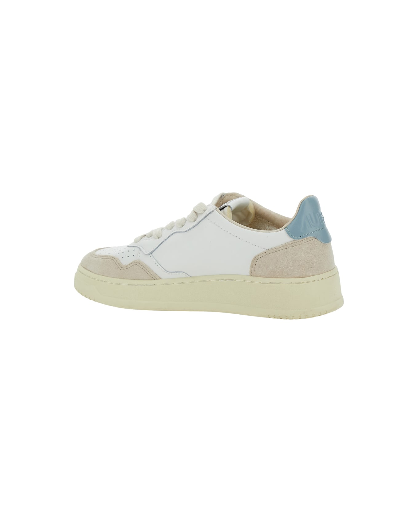 Autry 'medalist' White Low Top Sneakers With Logo Patch On Tongue And Side In Leather Blend Woman - White