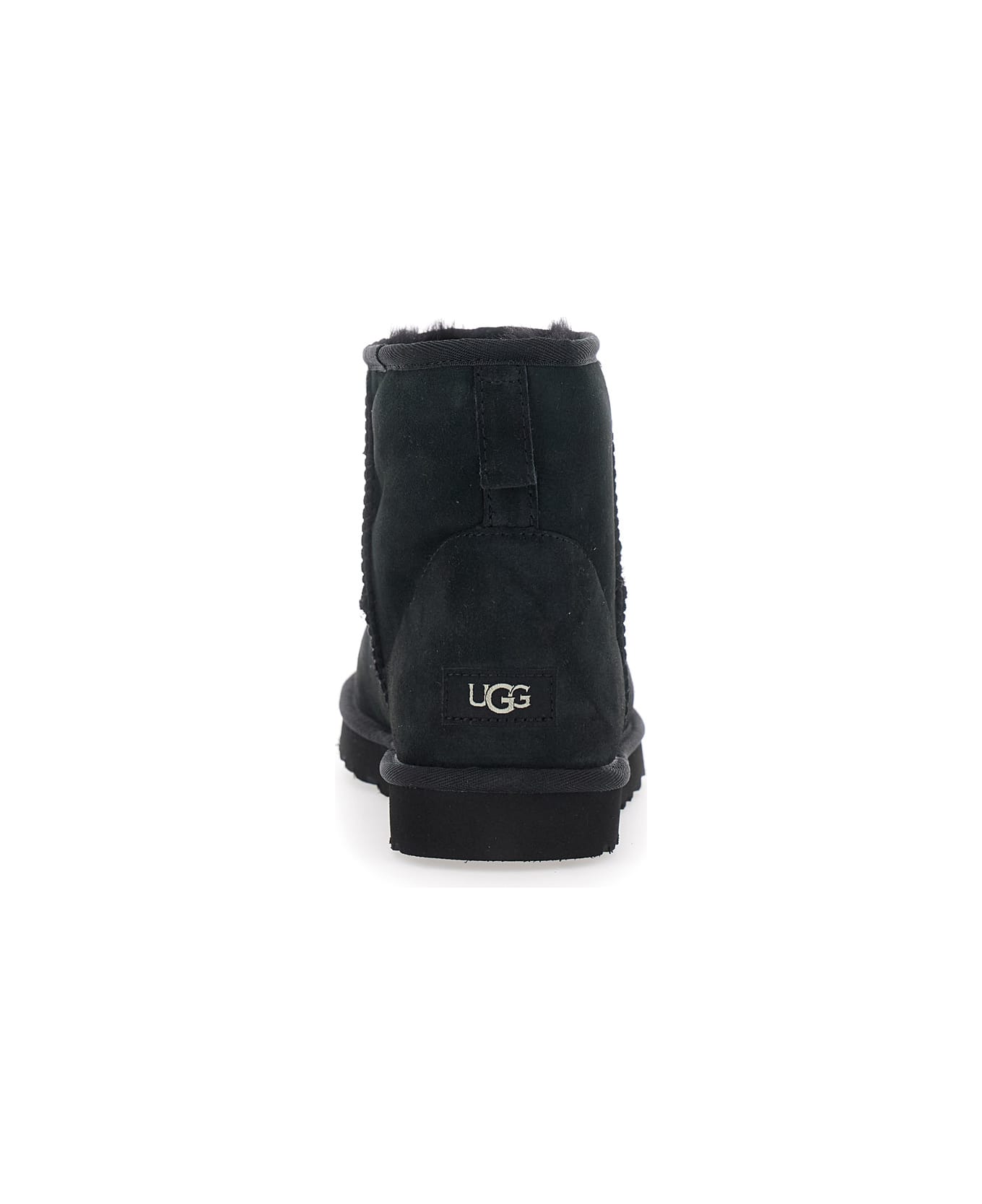 UGG 
classic Mini
 Black Ankle Boots With Logo Patch On The Rear And Shearling Lining In Suede Man - Black