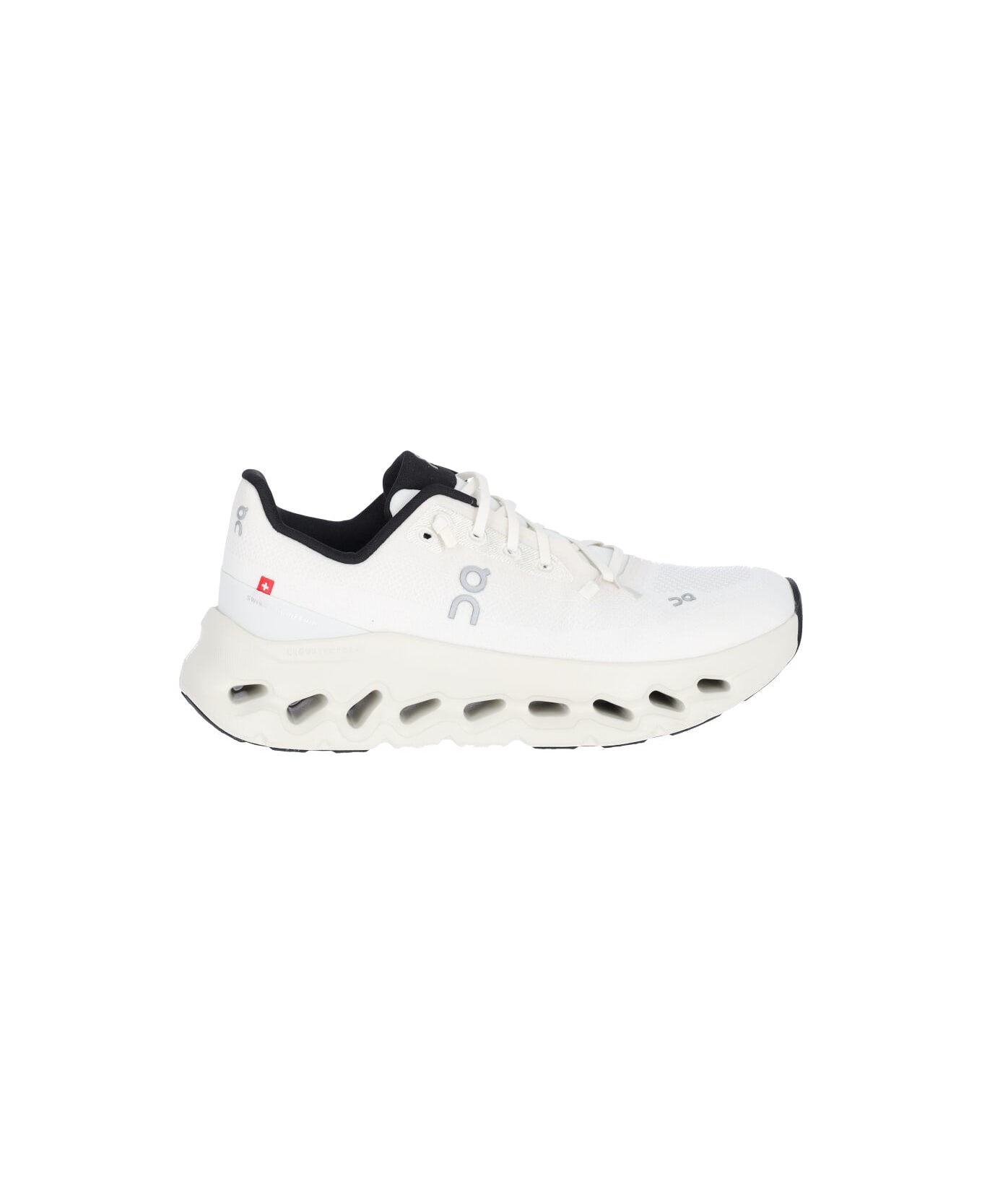 ON 'cloudtilt' Sneakers - White