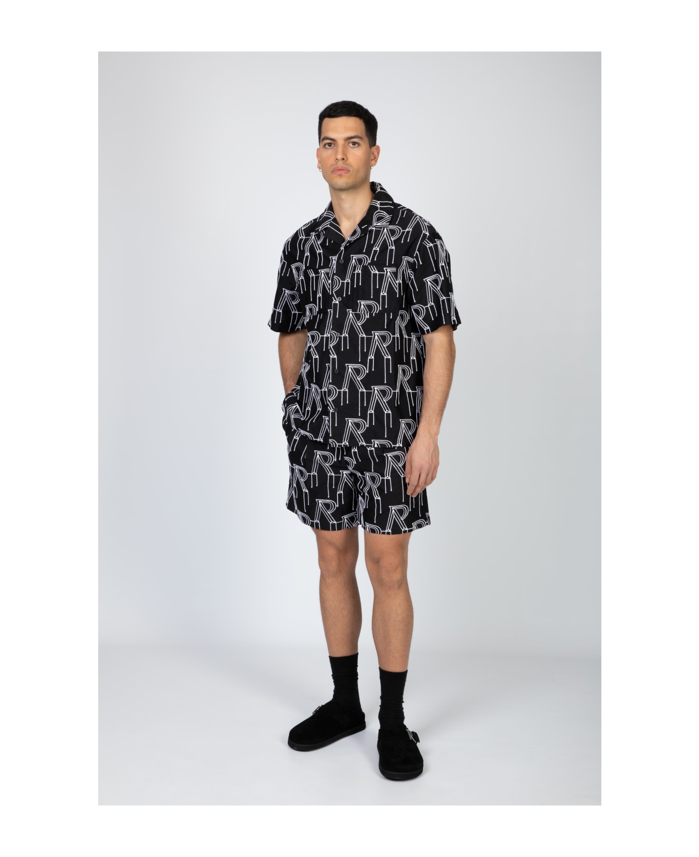 REPRESENT Embrodiered Initial Tailored Short Black cotton pleated short with monogram embroidery - Embroidered Initial Tailored Short - Nero