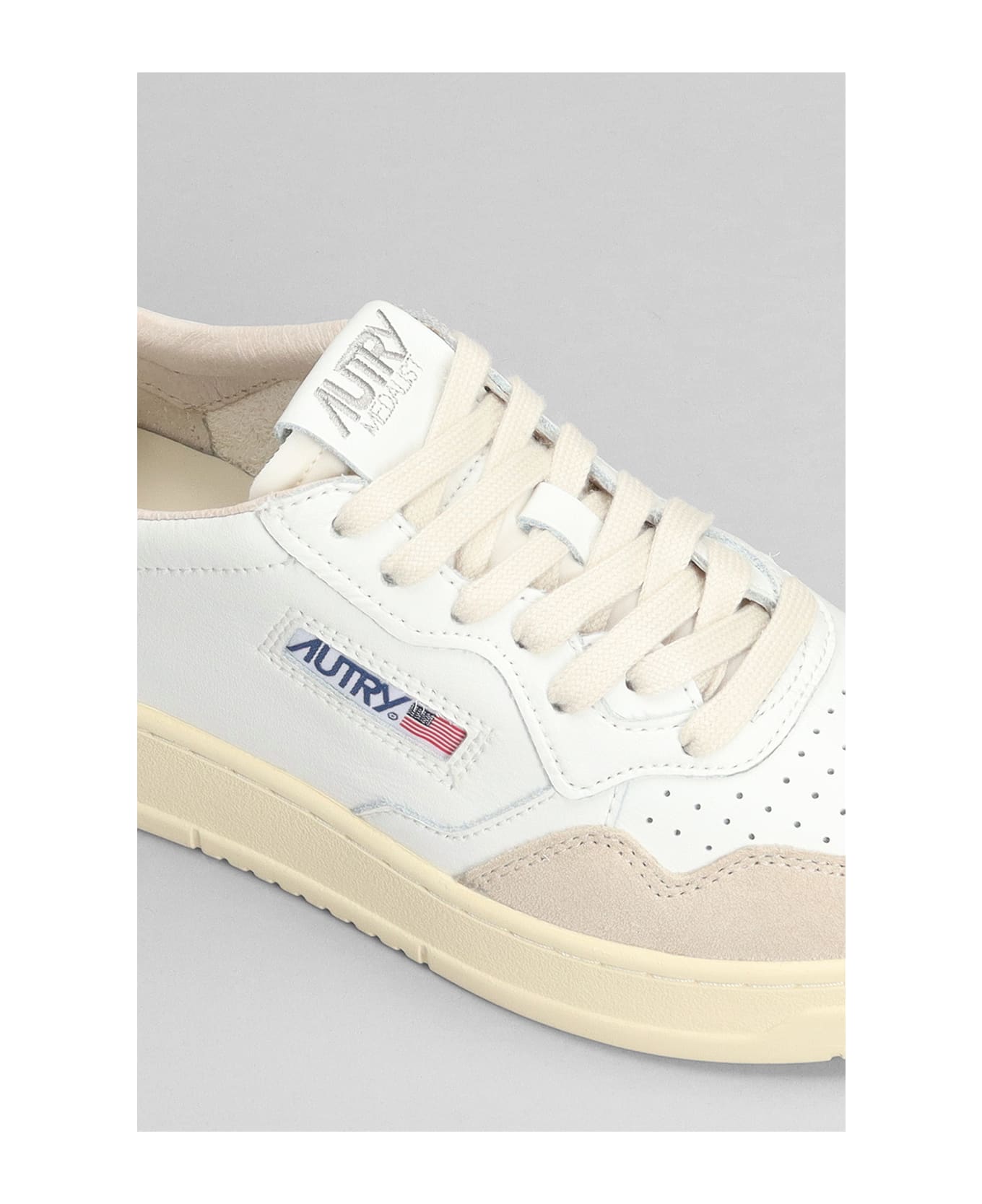 Autry Medalist Low Sneakers - WHITE/yellow