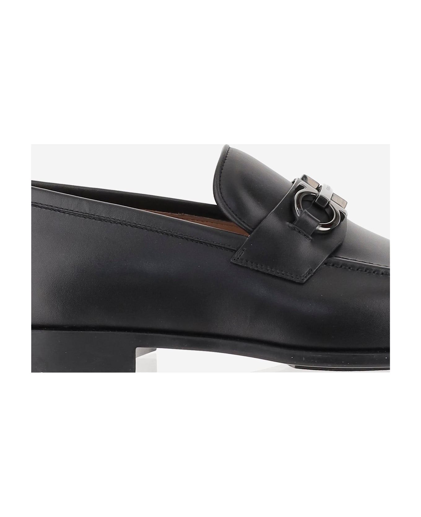 Ferragamo Ganicini Leather Loafers - Black