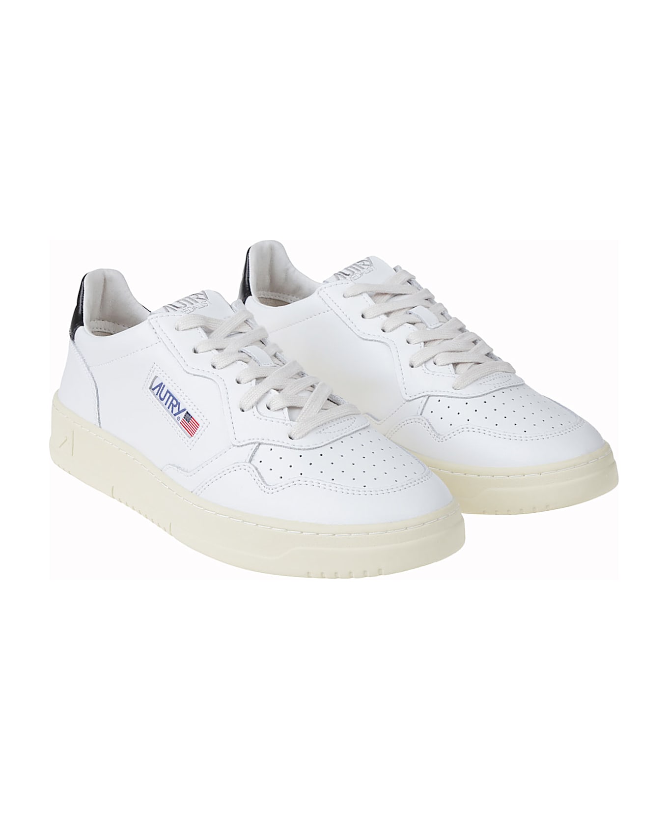 Autry Medalist Low Sneakers - White/black
