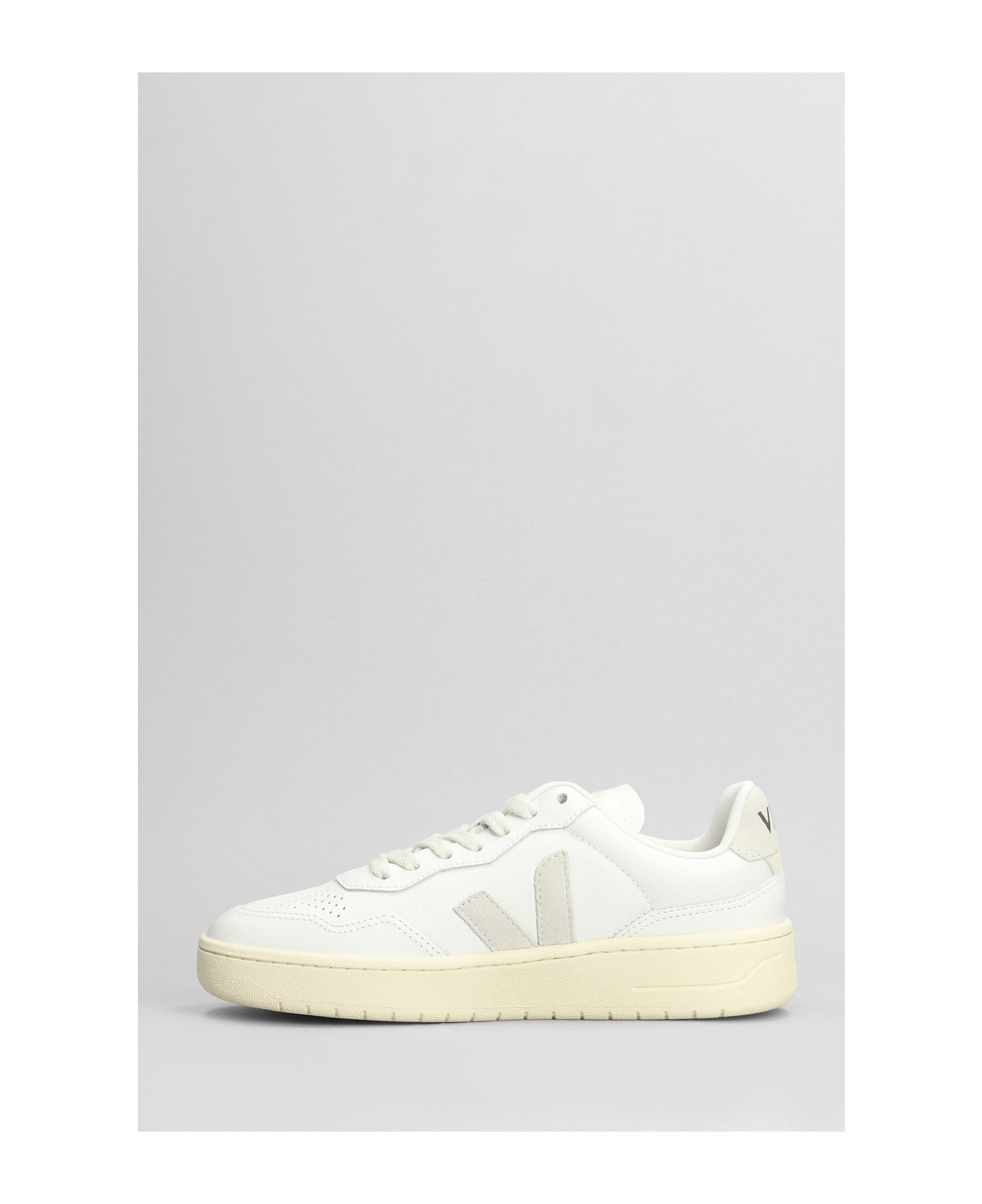 Veja V-90 Sneakers In White Leather - NEUTRALS