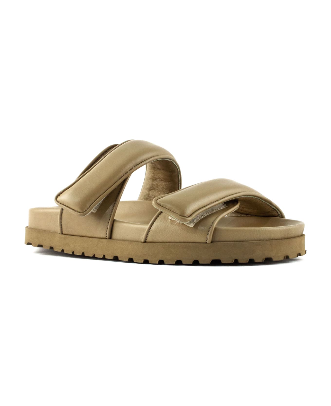 perni 11 sandals