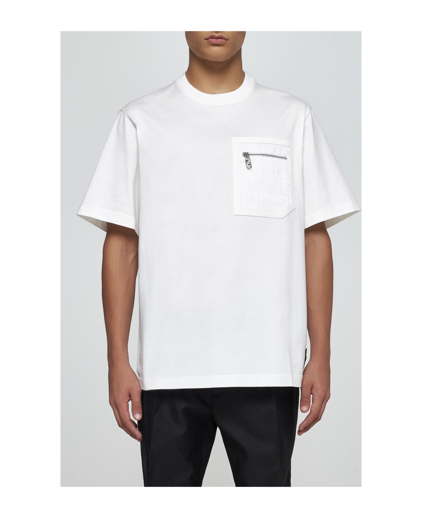 Fendi Tシャツ「FF」 Fendi Ff Chest Pocket Cotton T-shirt | italist