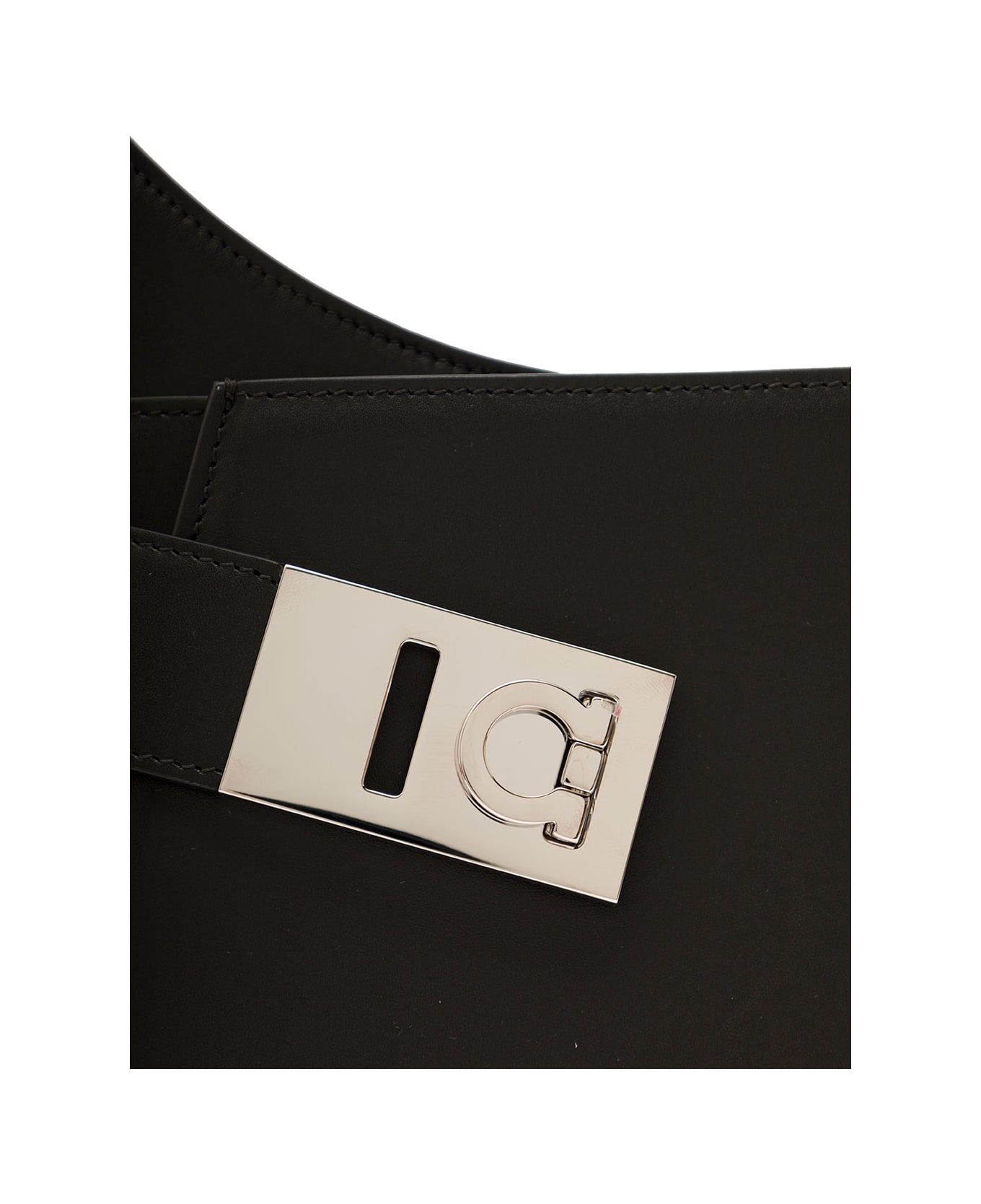 Ferragamo Black Hobo Shoulder Bag With Asymmetric Pocket And Gancini Buckle In Leather Woman - Black トートバッグ