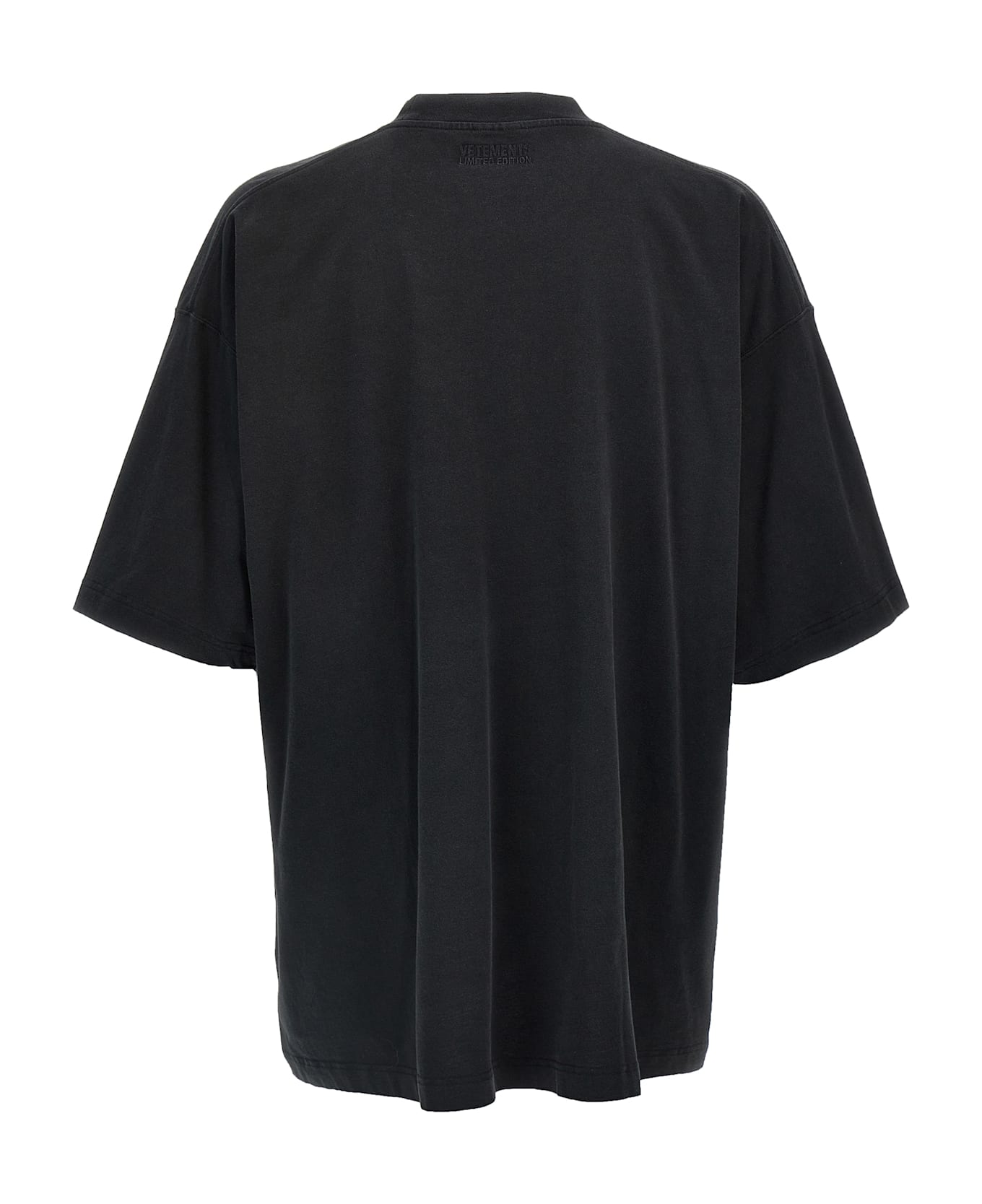 関税負担なし★VETEMENTS Backstreet Boys Tシャツ★VIP価格 VETEMENTSのブラック Backstreet Boys オーバーサイズ Tシャツが