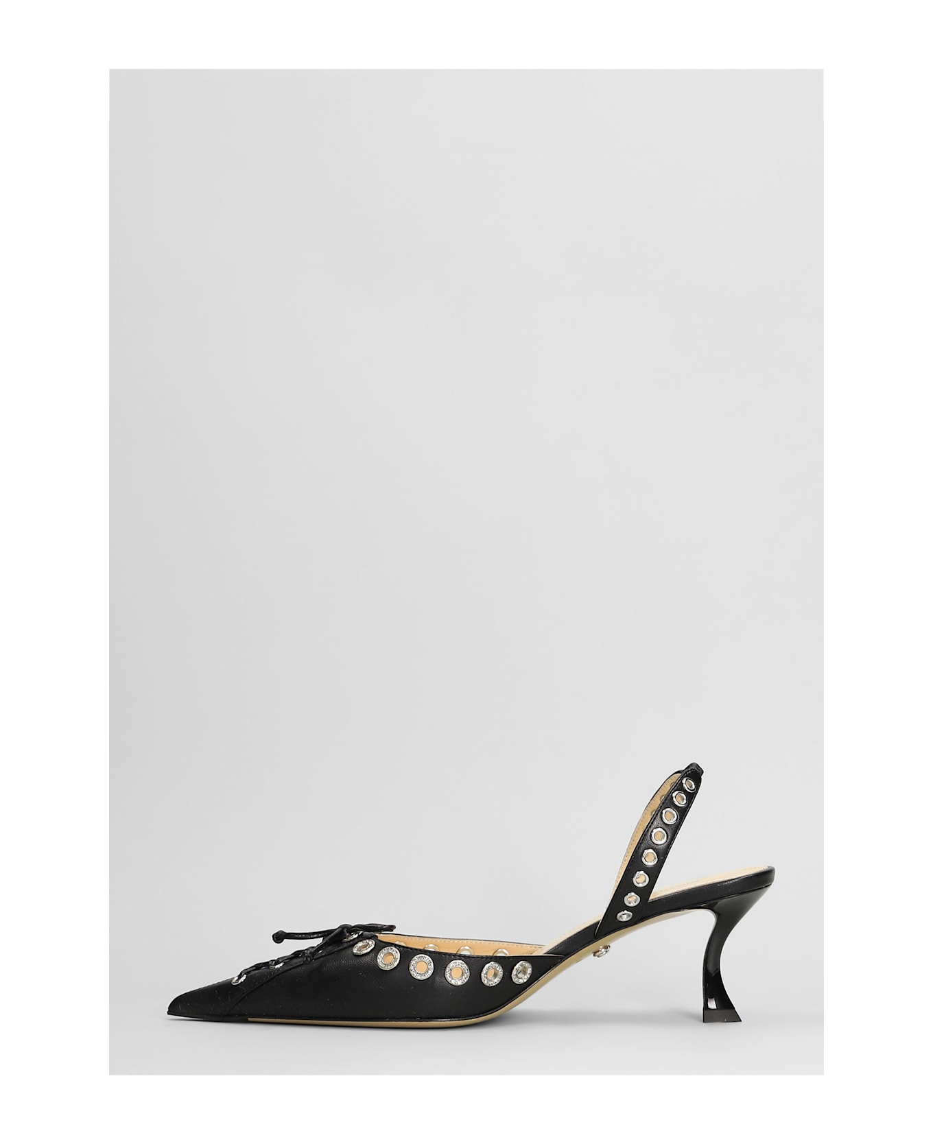 Mach 
Mach Pumps In Black Leather - black
