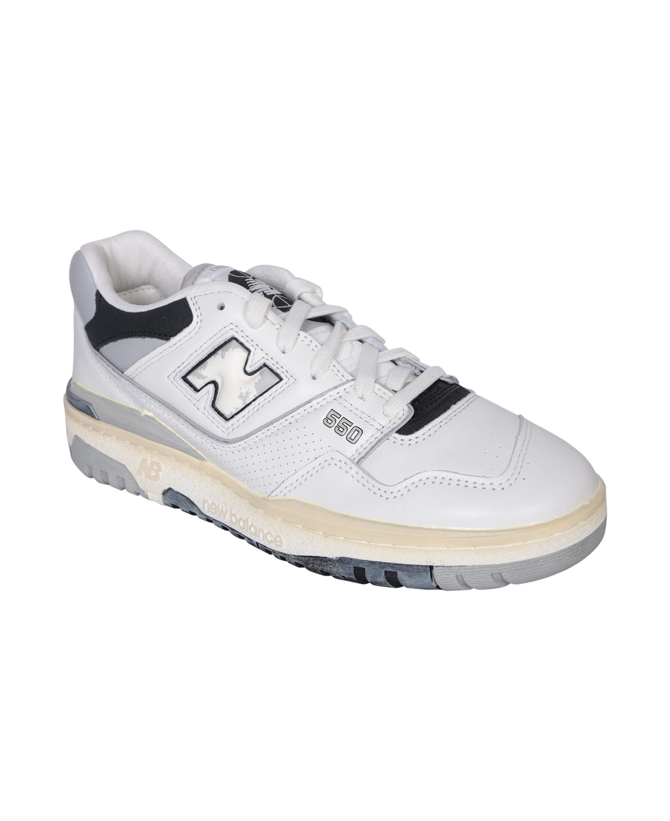 New Balance Bb550 White/black Sneakers - White