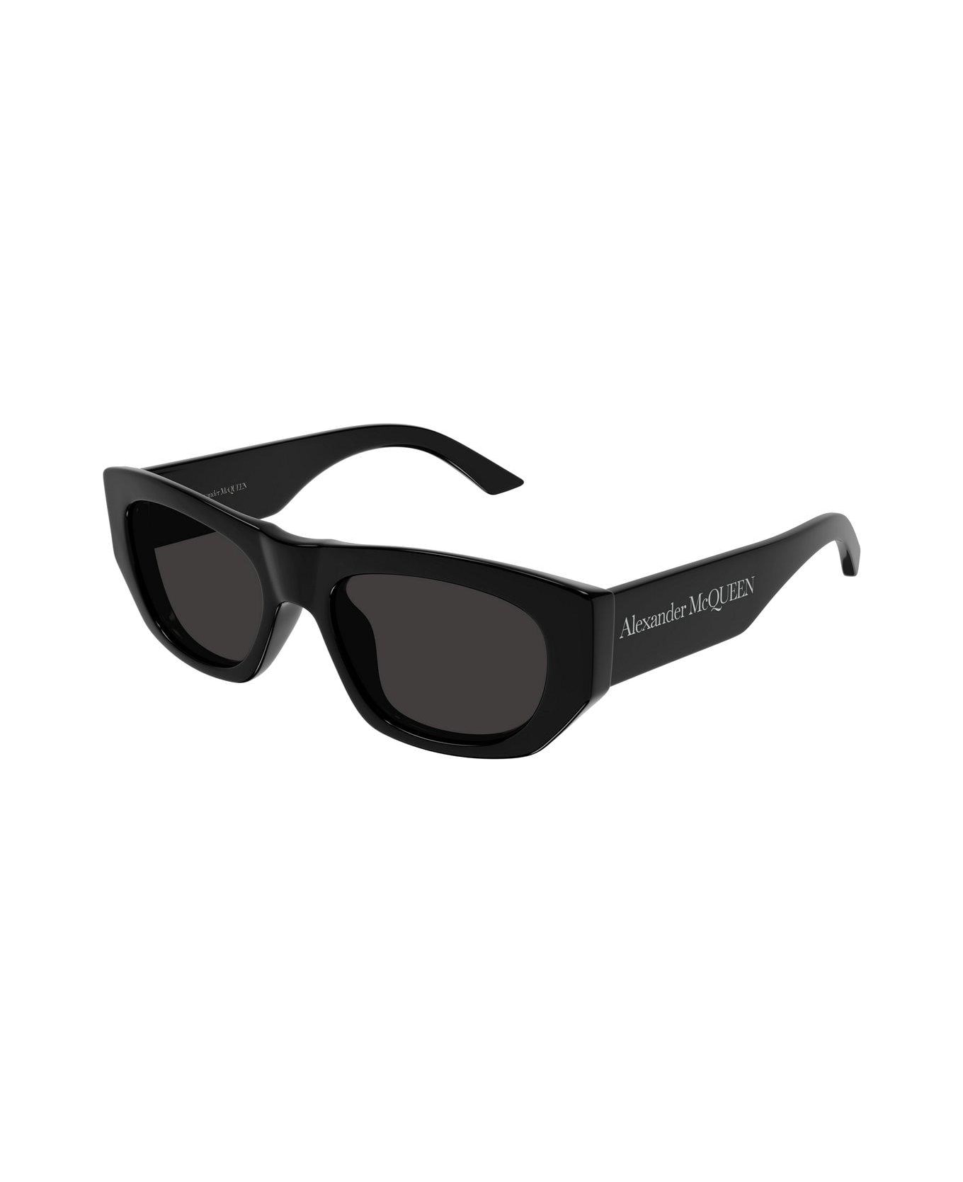 Alexander McQueen Eyewear Rectangle Frame Sunglasses Sunglasses - 001 BLACK BLACK GREY