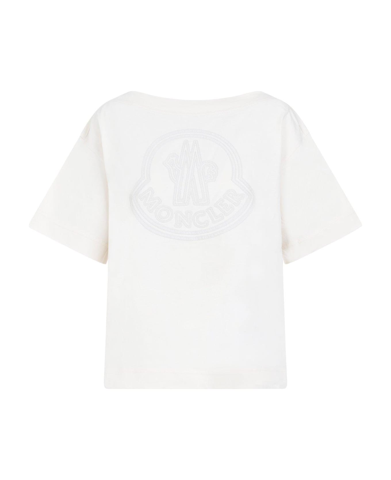Moncler Logo Detailed Crewneck T-shirt - White Tシャツ
