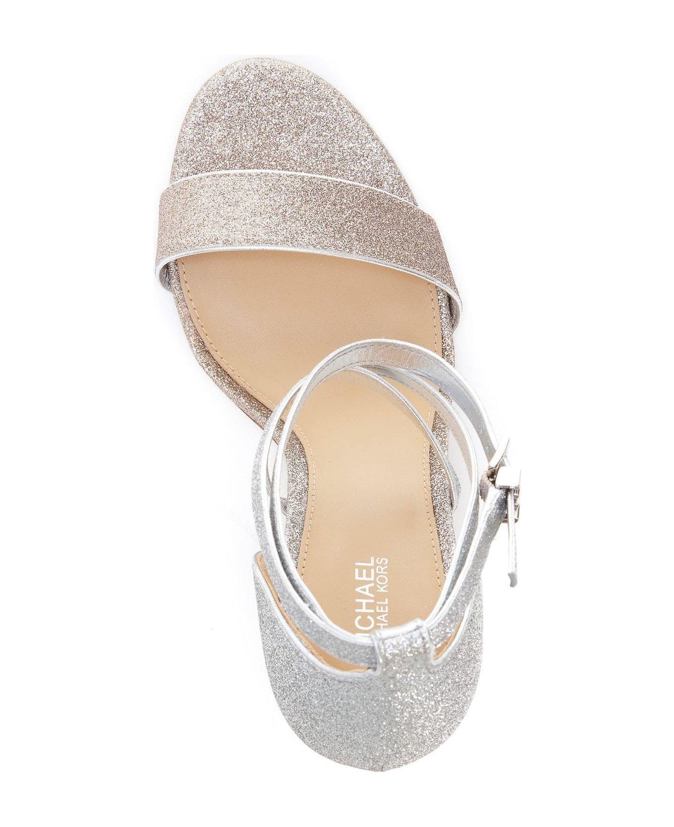 Michael Kors Astrid Crossover Strap Glitter Sandals - Oro/Argento サンダル