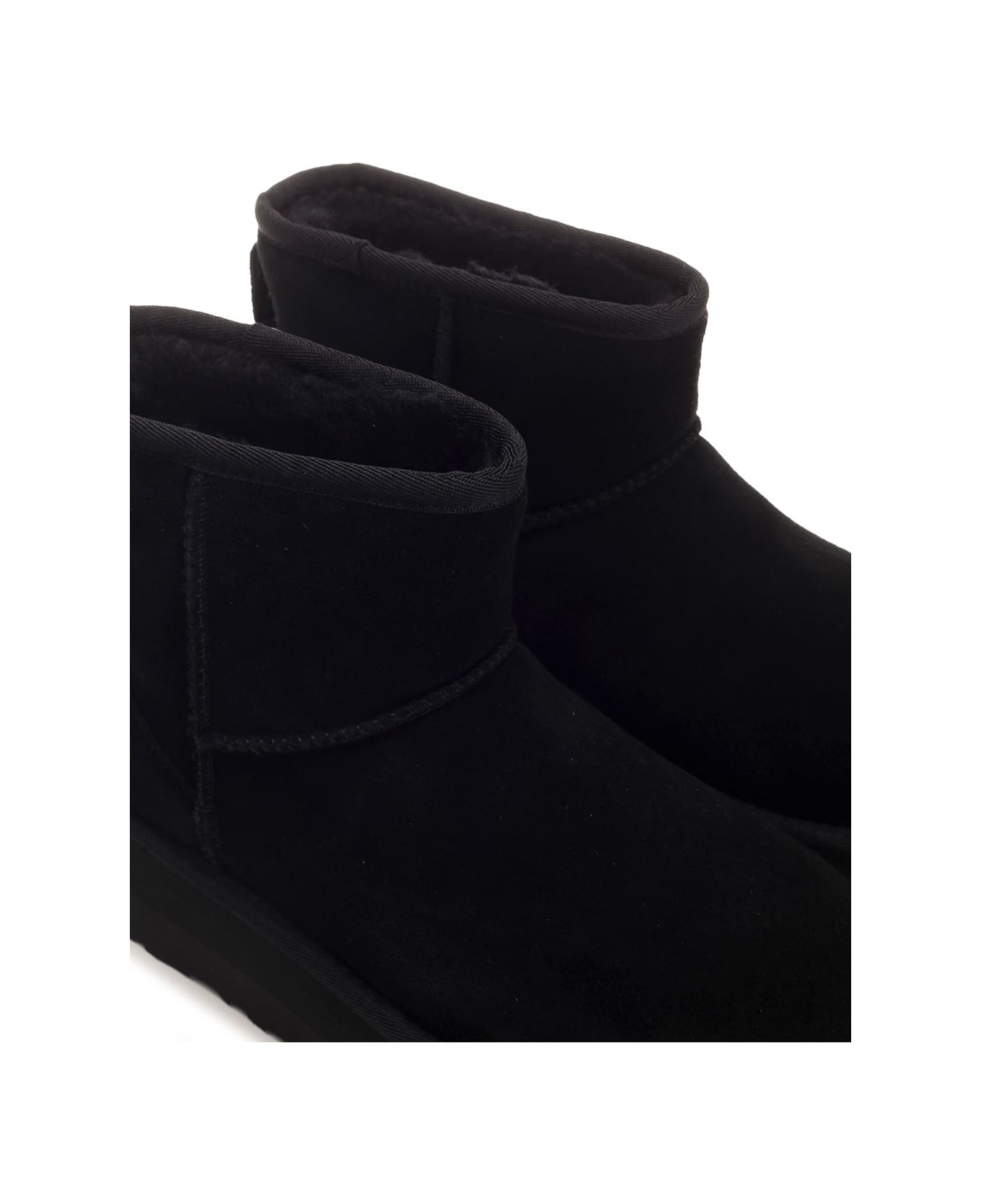UGG 
classic Mini Platform
 Boots