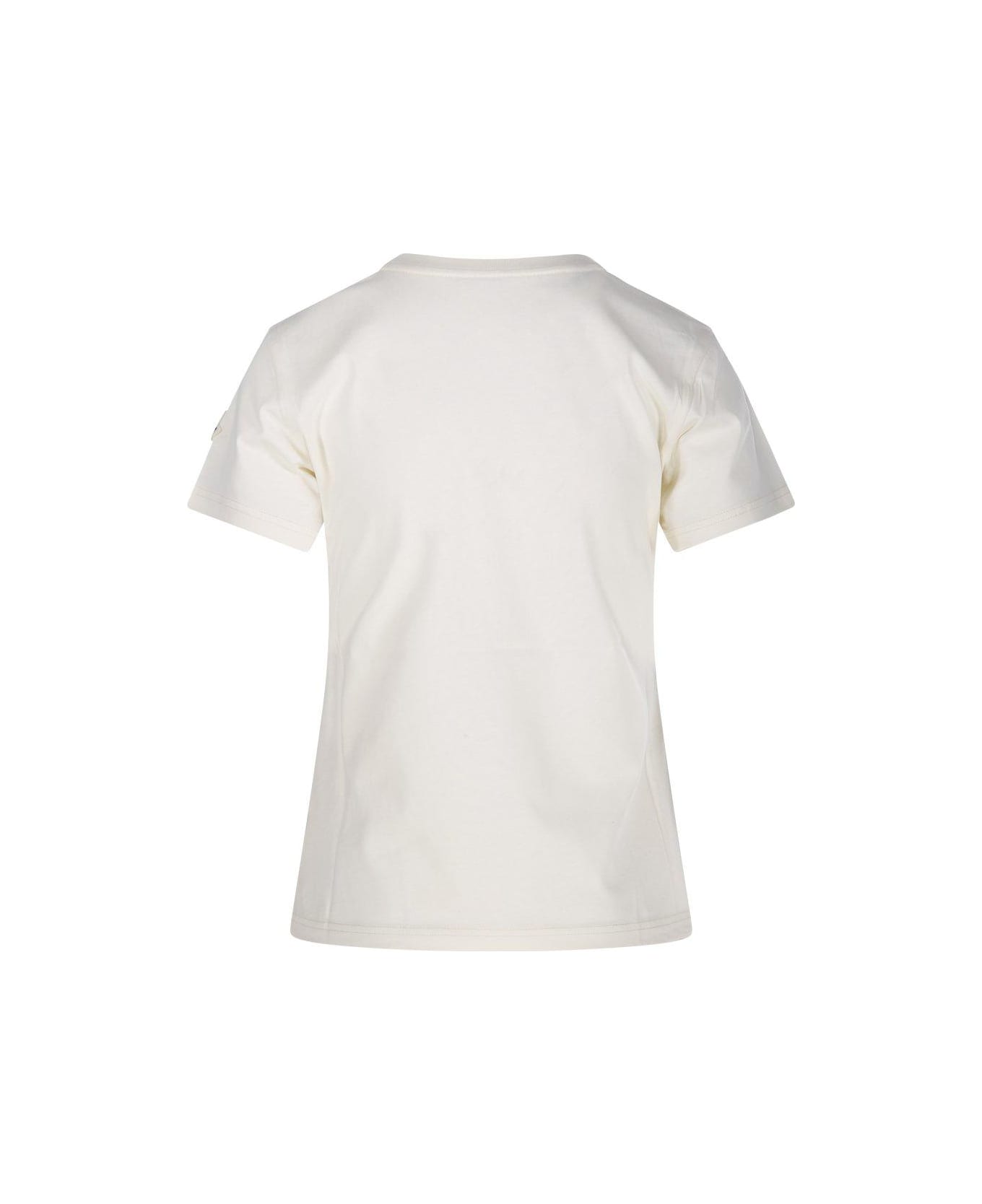 Moncler Logo Patch Crewneck T-shirt - NEUTRALS