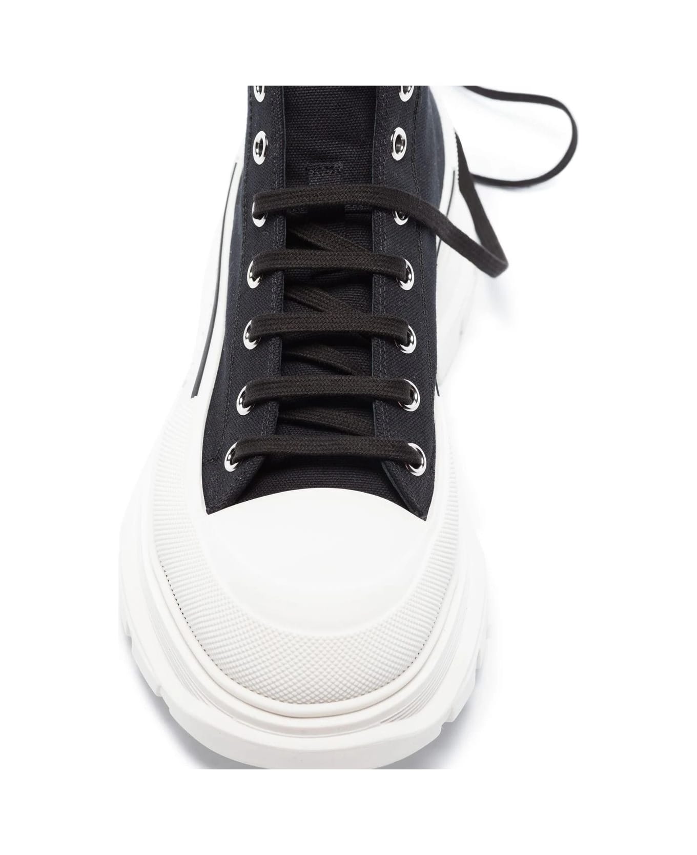Alexander McQueen Black And White Tread Slick Ankle Boots - Black