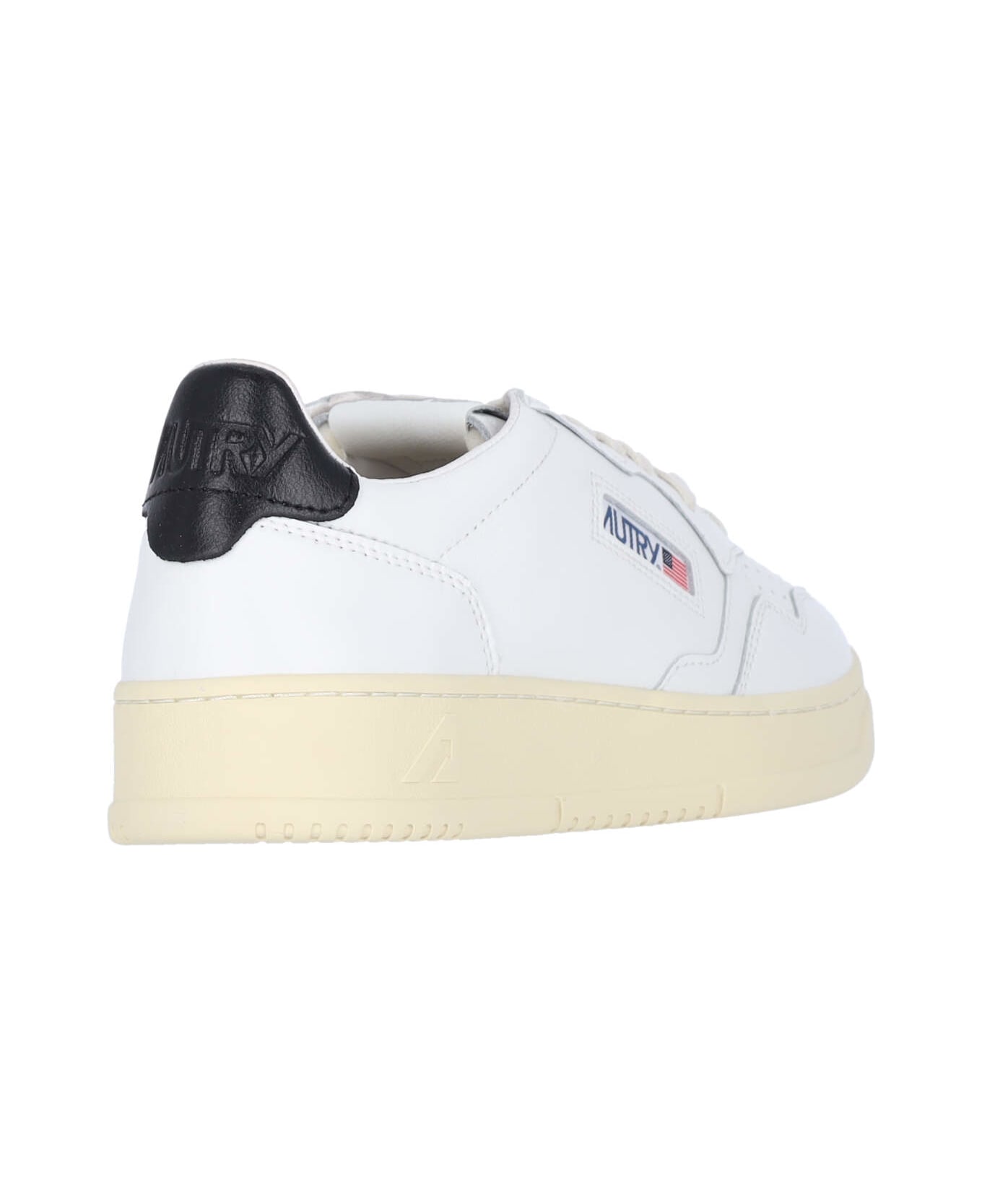 Autry "medalist" Low Sneakers - White