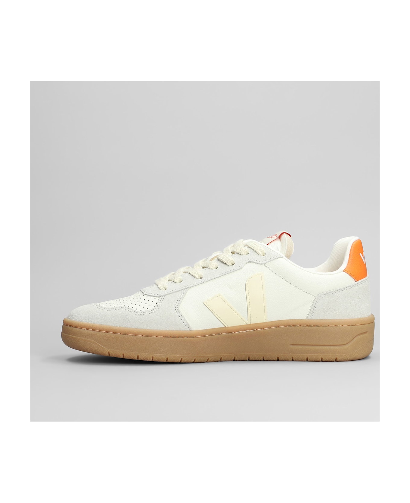 Veja V-82 Sneakers In White Suede And Leather - white