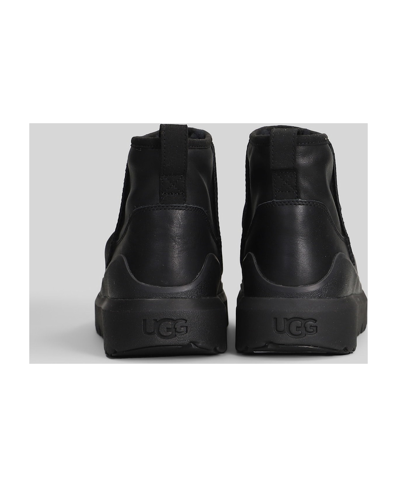 UGG Heritage Utility Ankle Boots In Black Leather - black