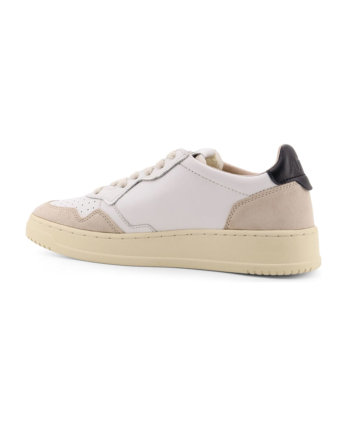 Autry Medalist Low Leather Low-top Sneakers - White
