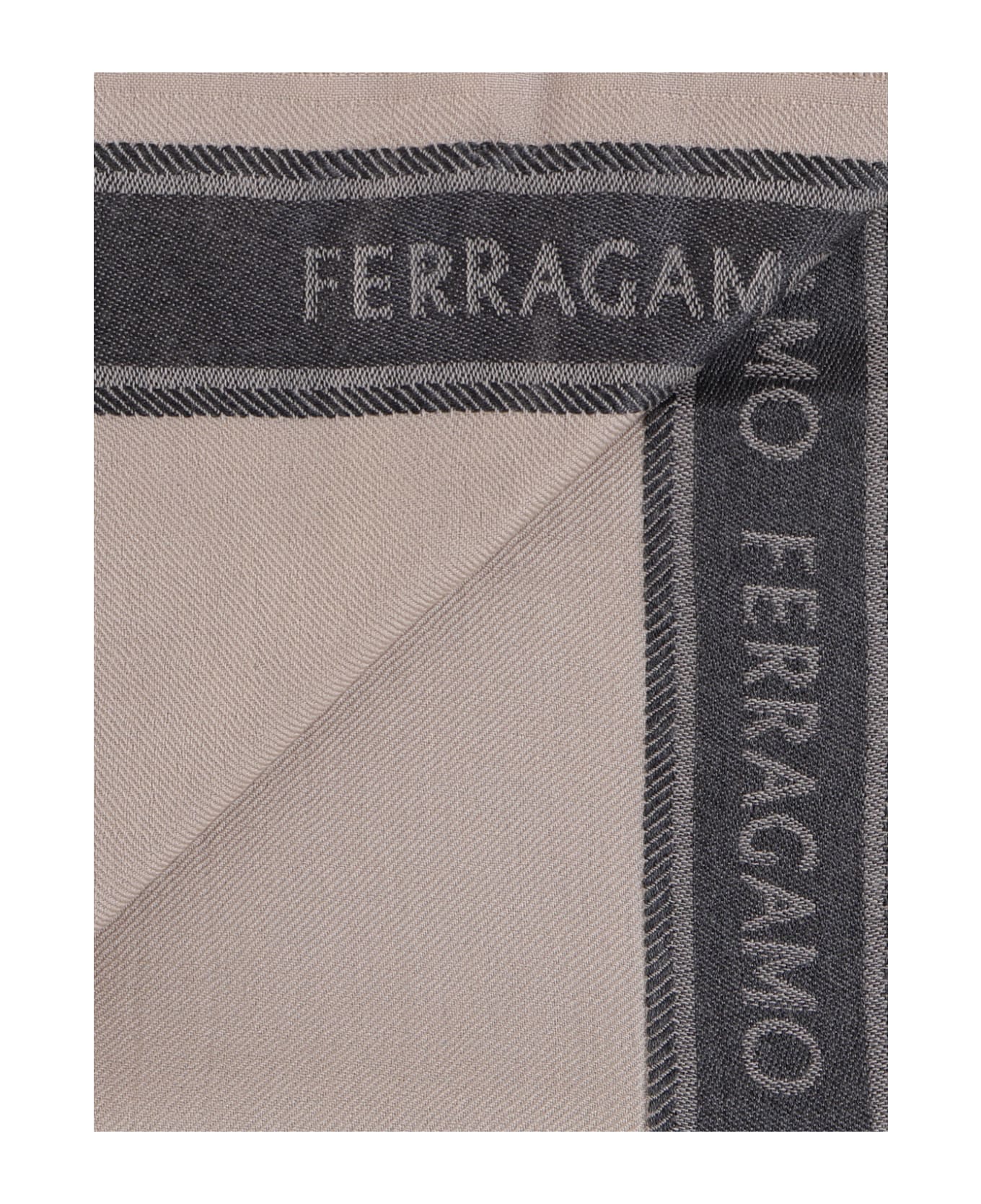 Ferragamo Scarf With Lettering Logo - Beige/antracite スカーフ