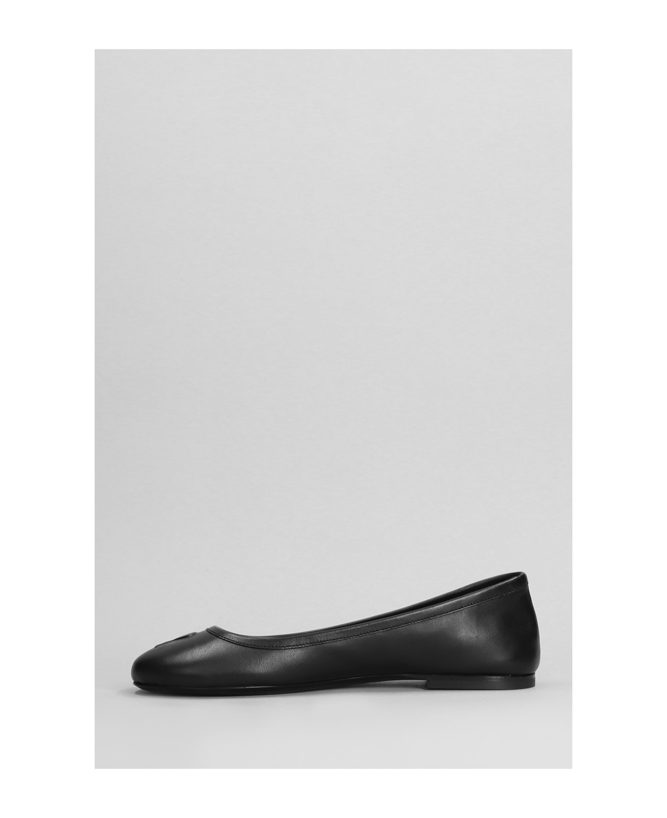 Ami Alexandre Mattiussi Ballet Flats In Black Leather - black