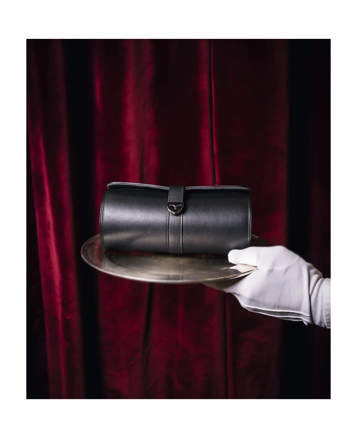 Larusmiani Travel Watch Case Watch - Black