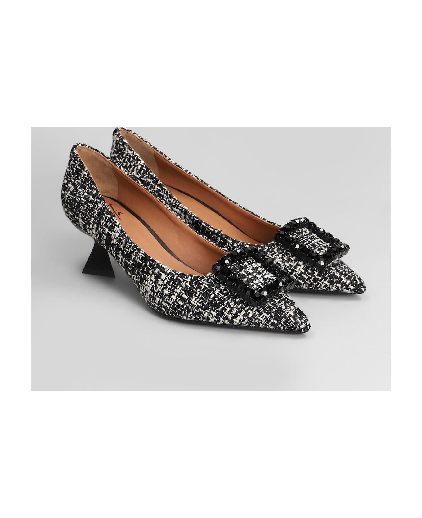 Roberto Festa Evilly Pumps In Black Fabric - black