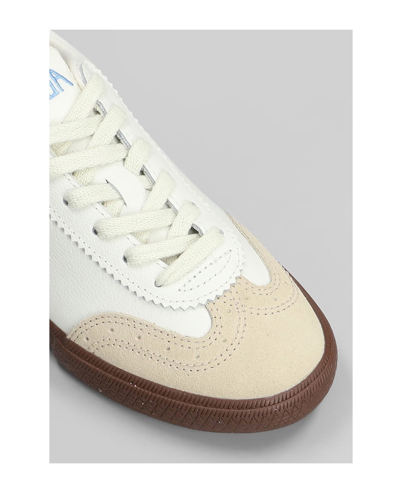 Veja Volley O.t Sneakers In White Leather - white