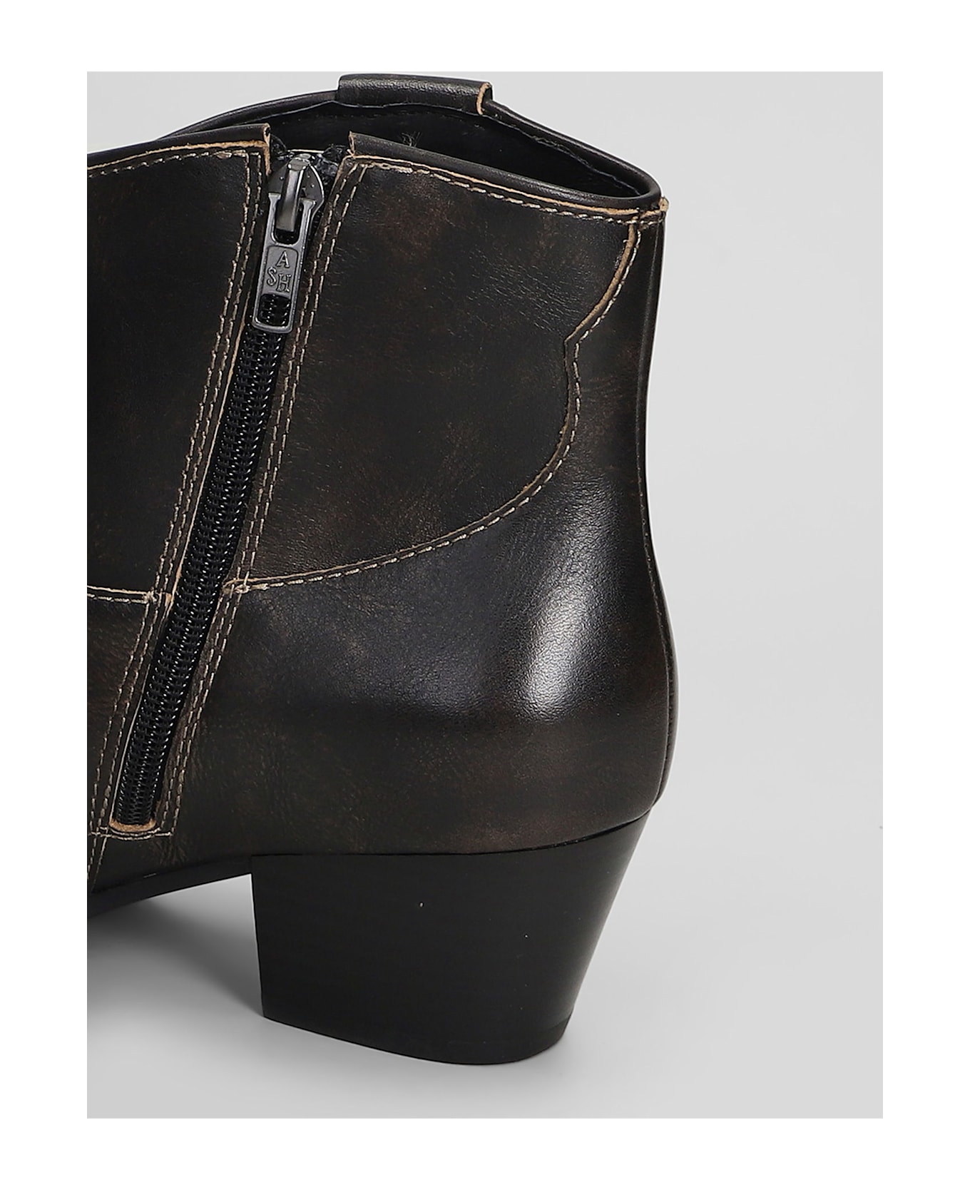 Ash Fame Texan Ankle Boots In Black Leather - black