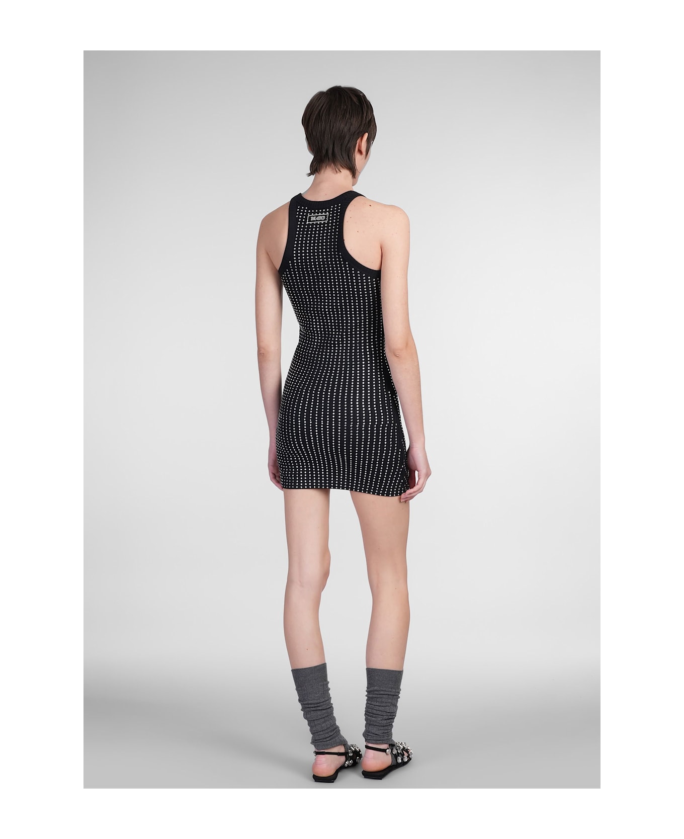 In Black Cotton - Thumbnail 4