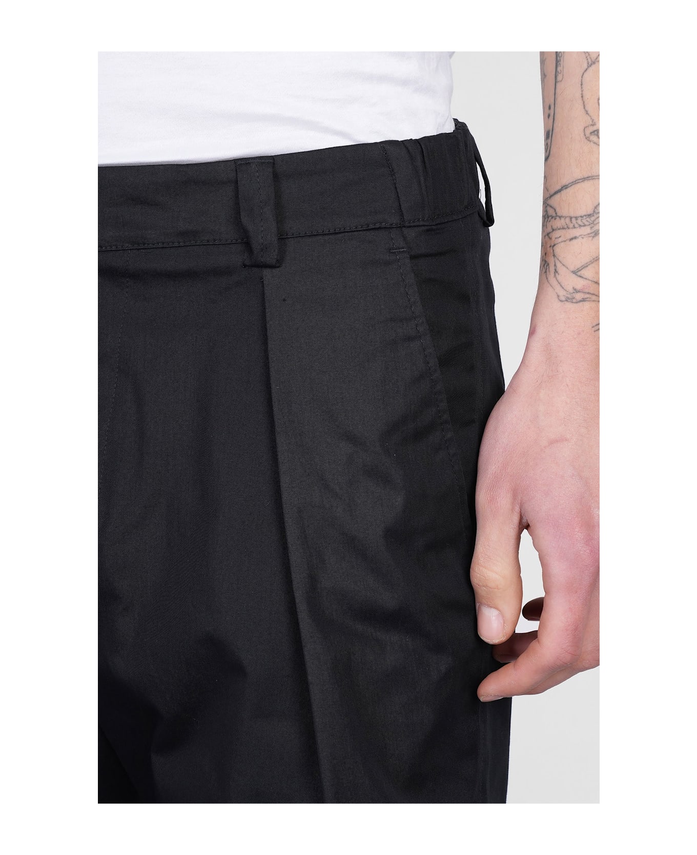 Low Brand Kim Shorts In Black Cotton - black