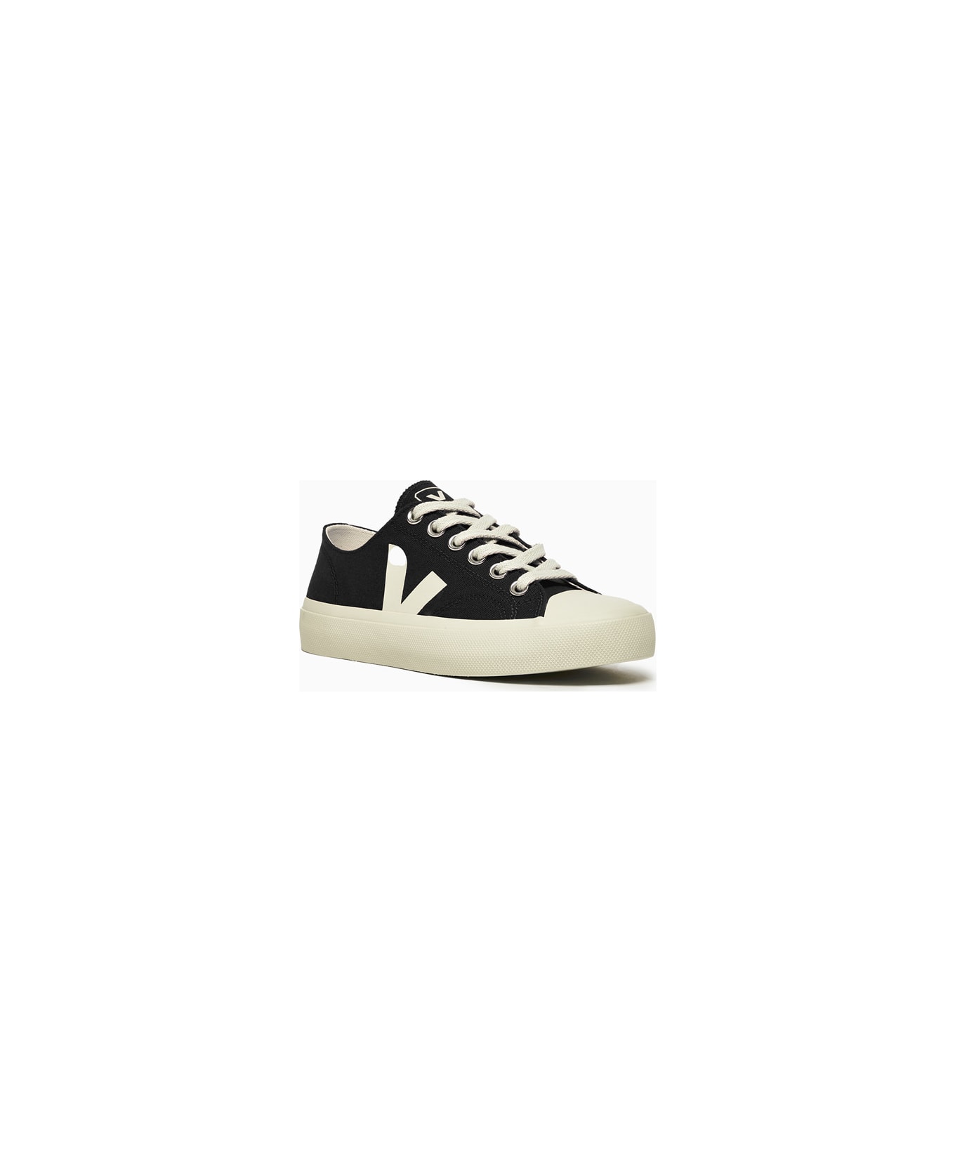 Veja Wata Ii Low Sneakers Pl0101397 - BLACK