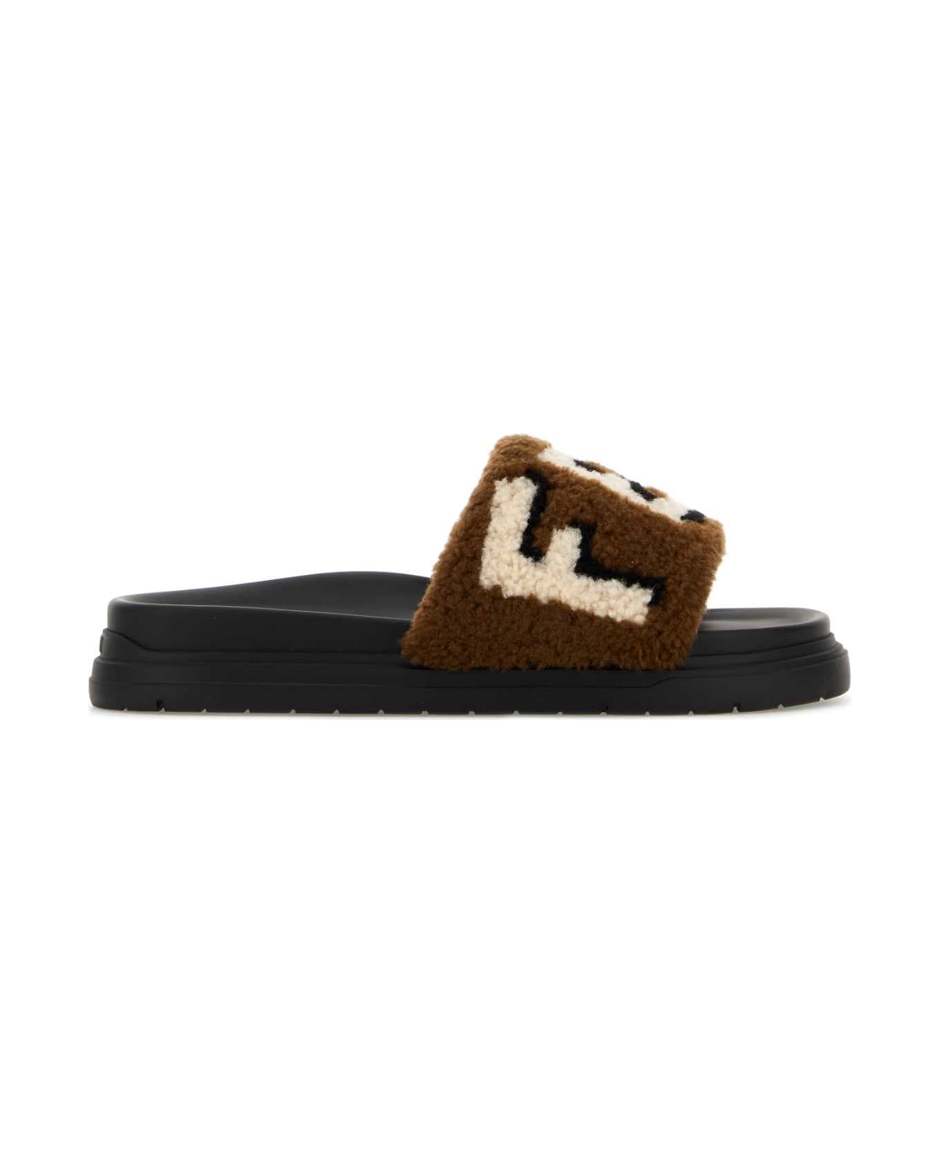 Fendi Multicolor Shearling Slippers - BROWN