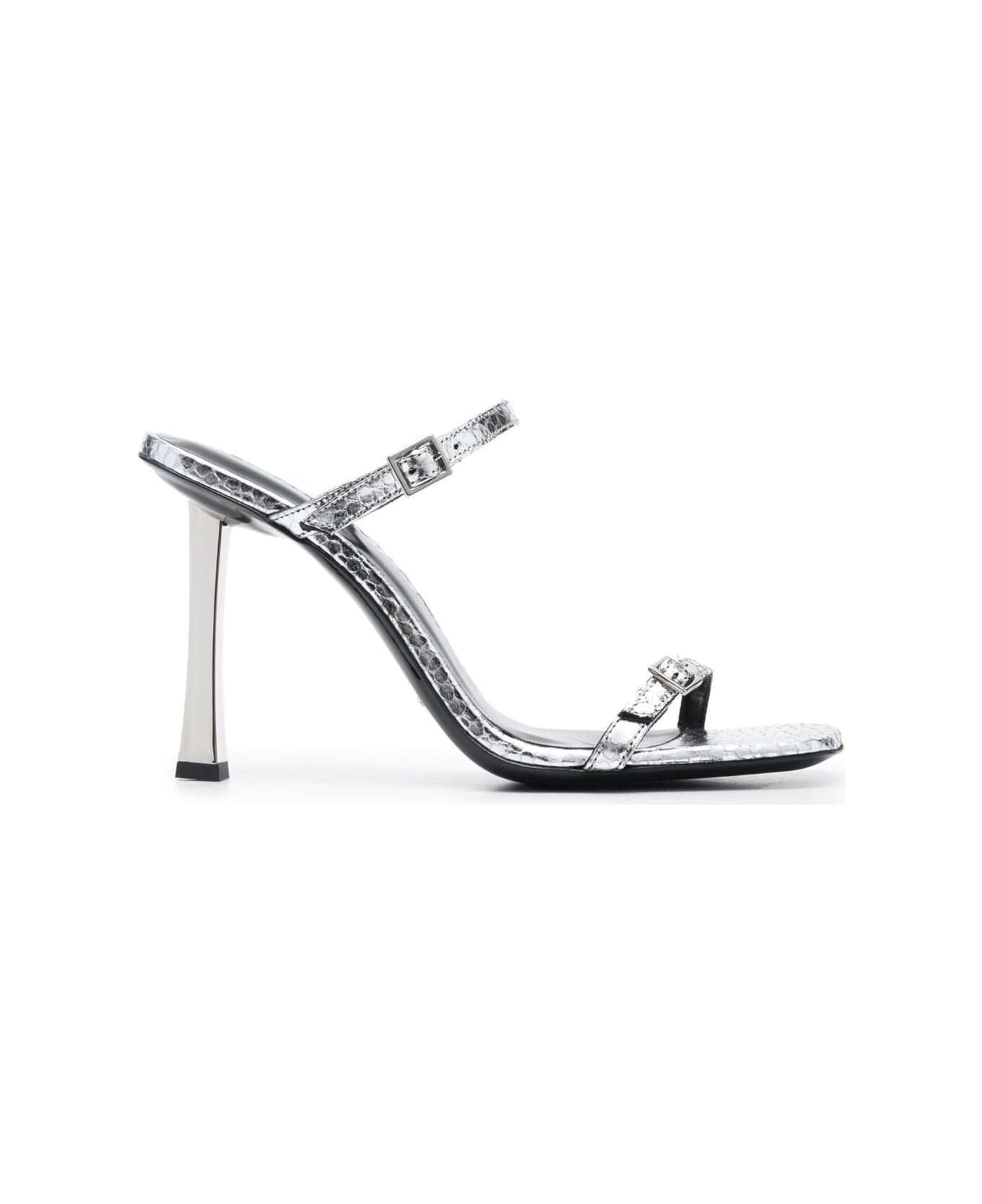 BY FAR Silver Flagstone Flick Sandals In Metallic Leather Woman - Metallic サンダル