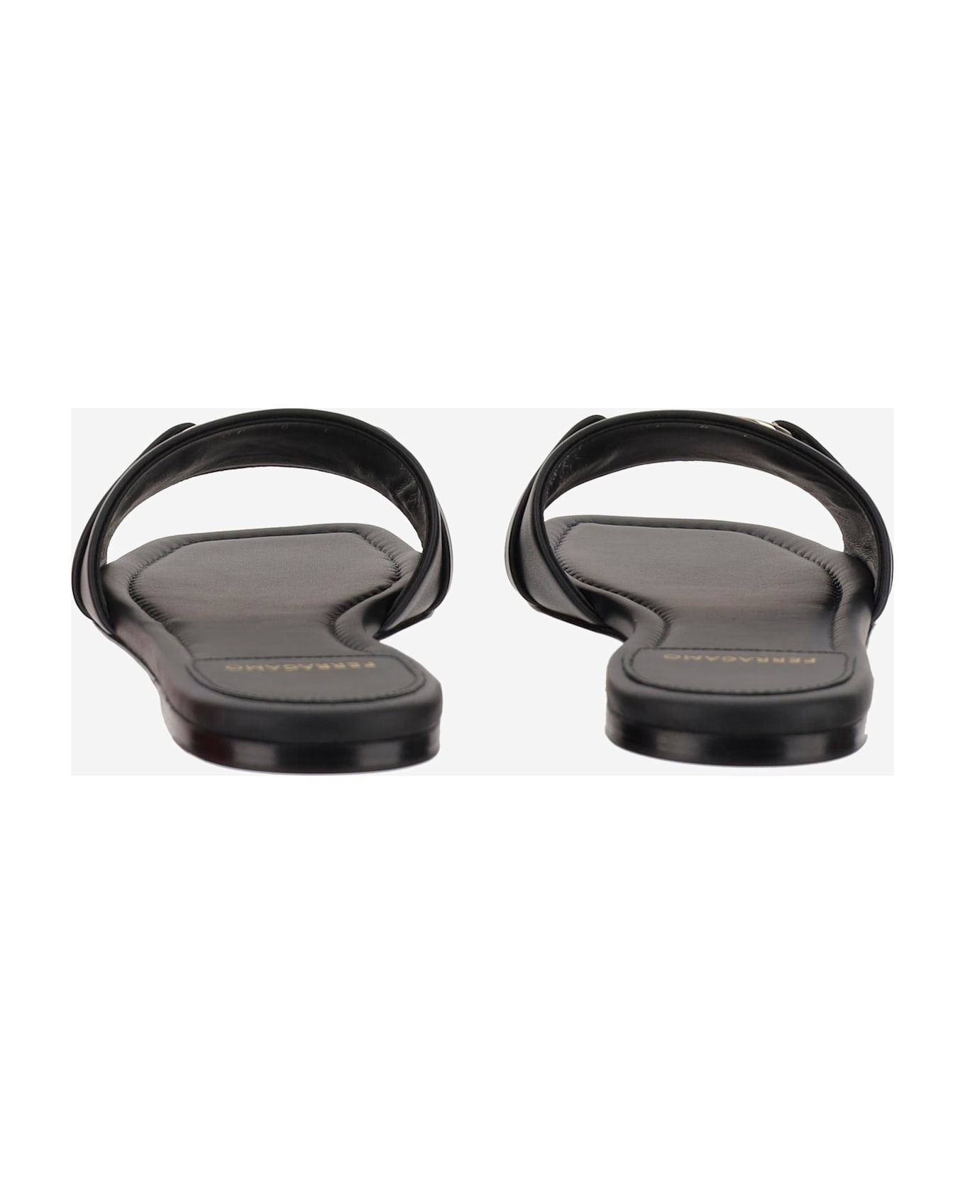 Ferragamo Leather Flat Sandals With Logo - Black