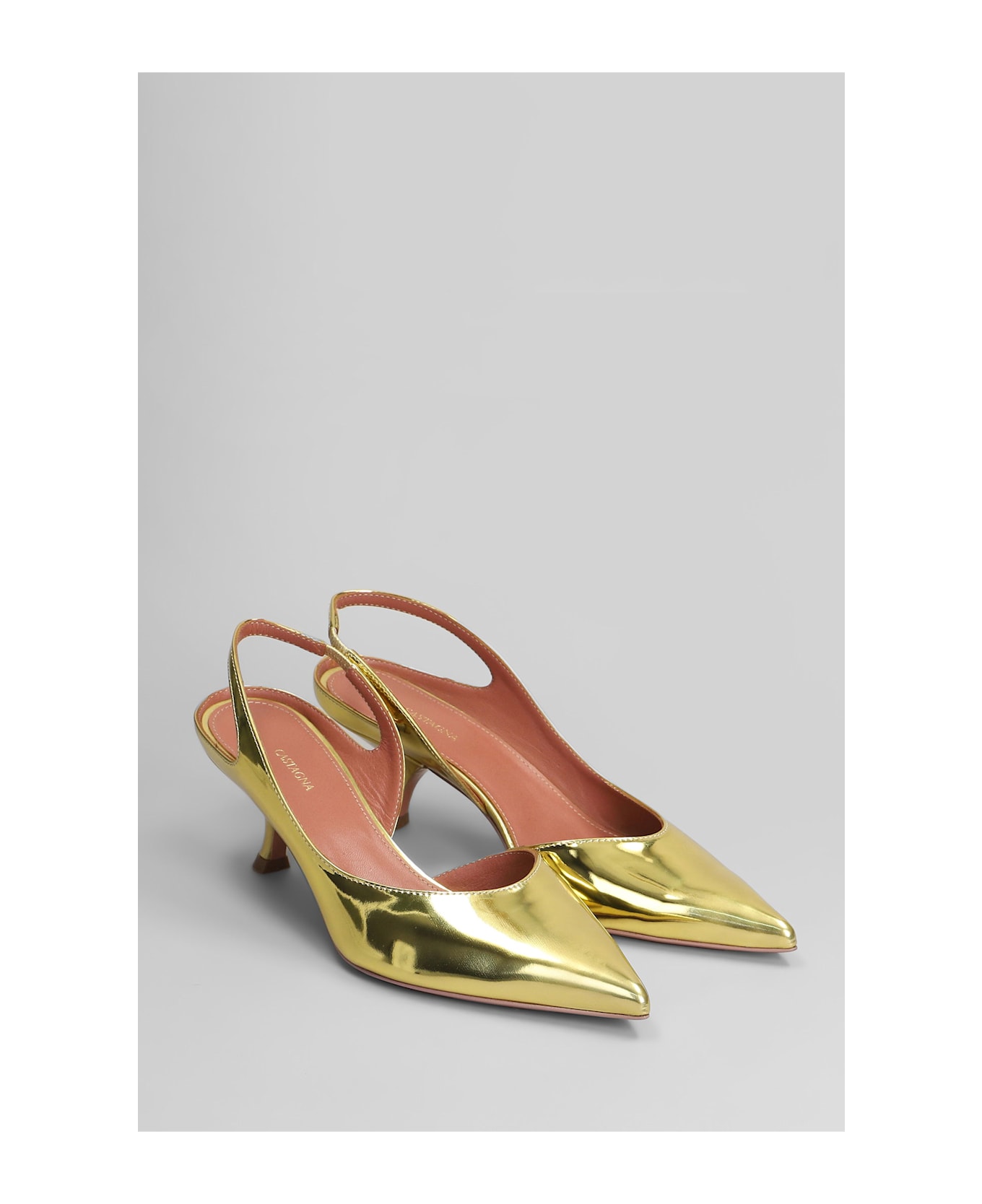 Aldo Castagna Mikaela Pumps In Gold Leather - gold
