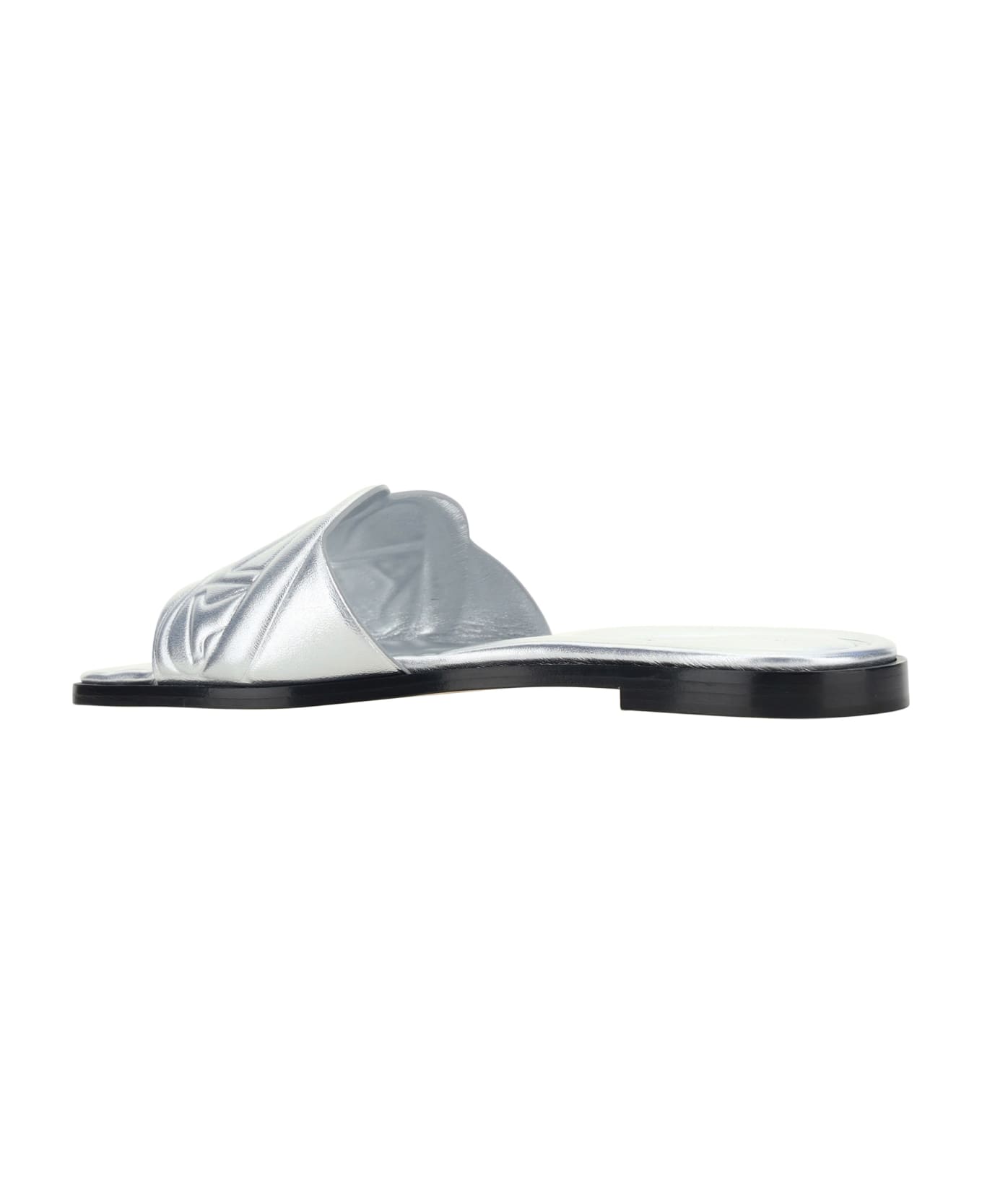Alexander McQueen Metallic Flat Sandals With Embossed Motif - Silver