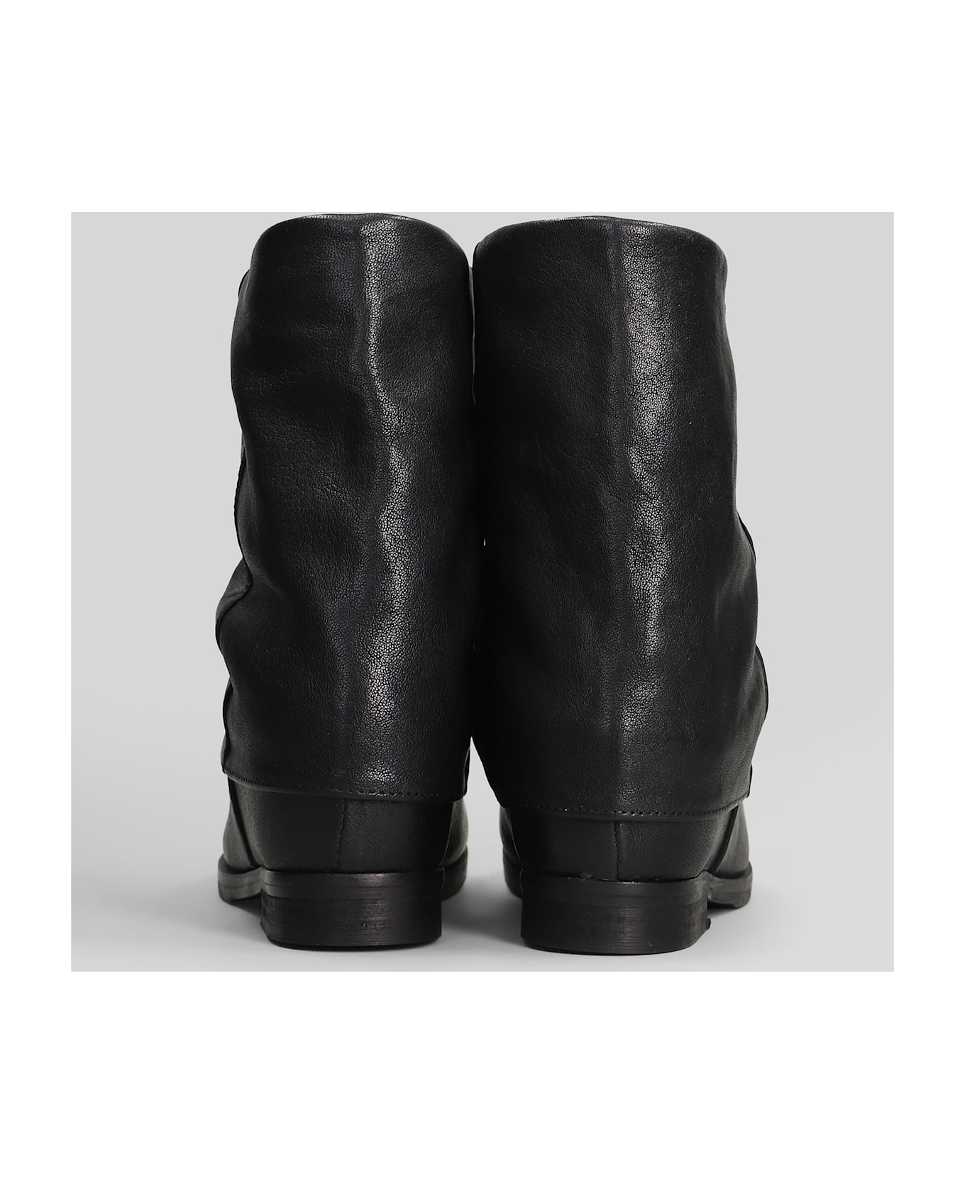 Julie Dee Low Heels Ankle Boots In Black Suede - black