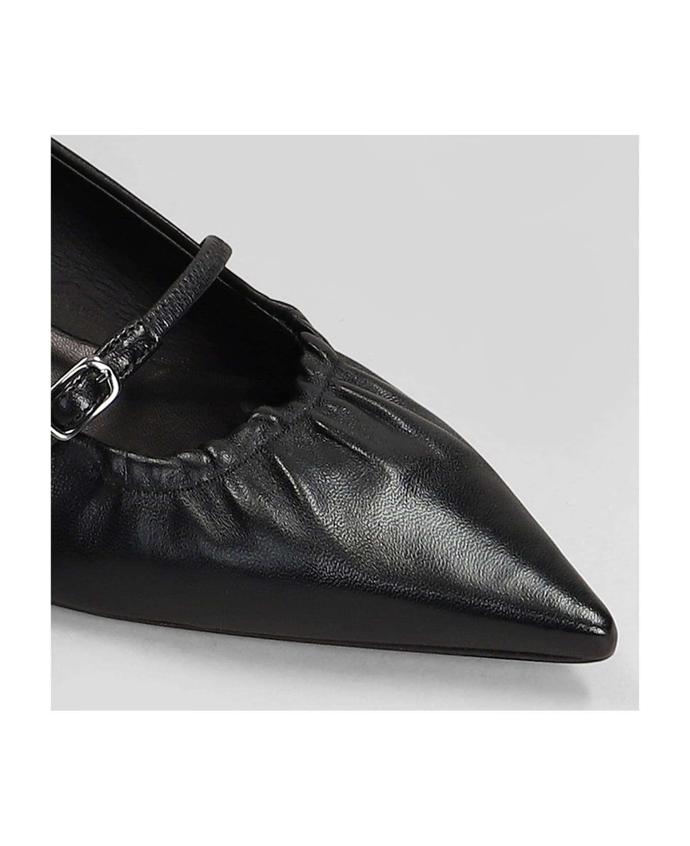 The Seller Pumps In Black Leather - black