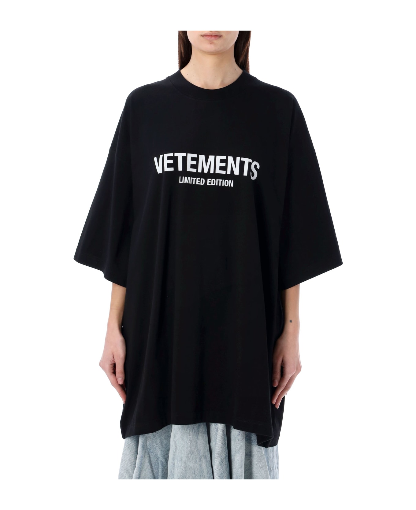 VETEMENTS Limited Edition Logo T-shirt - BLACK Tシャツ