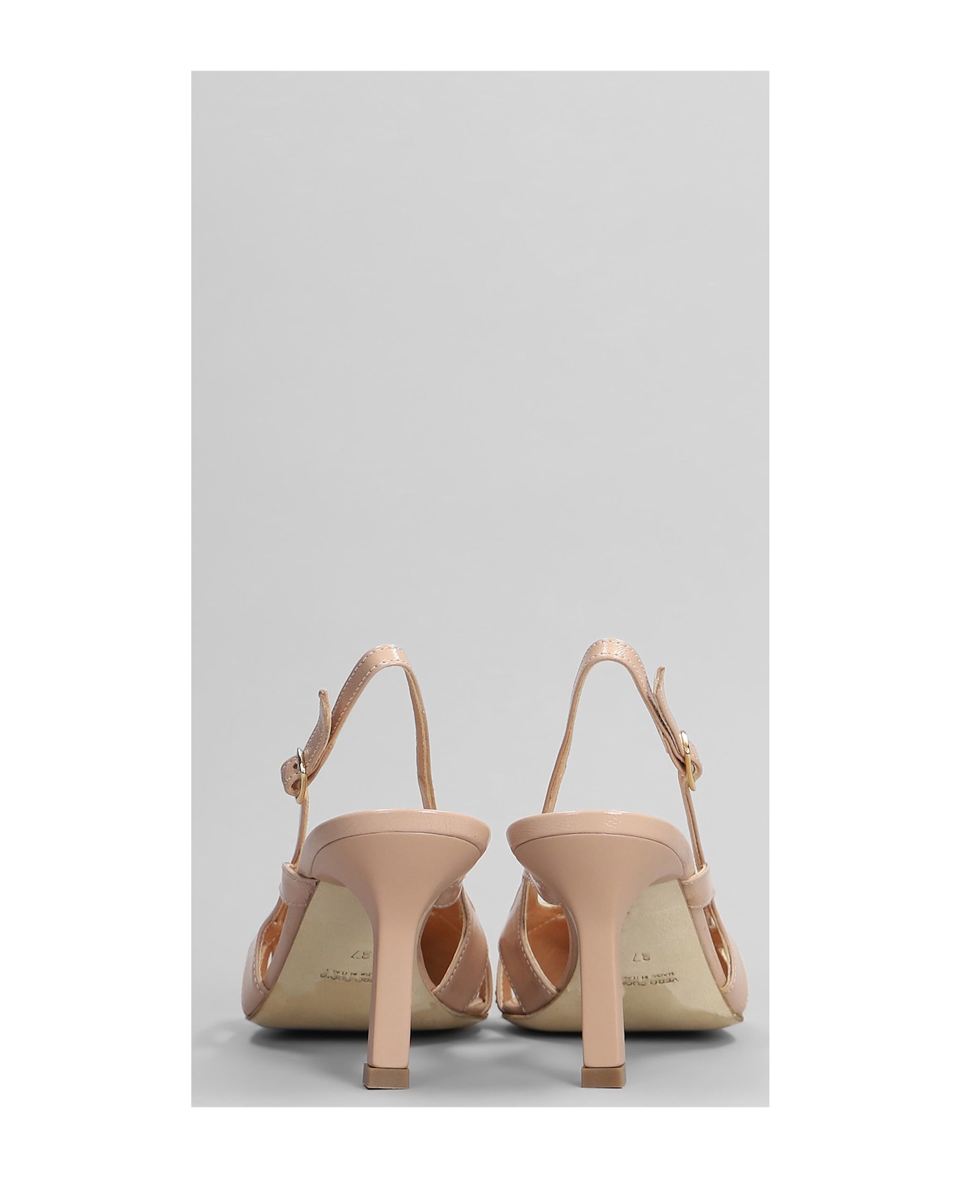 Julie Dee Pumps In Powder Leather - powder