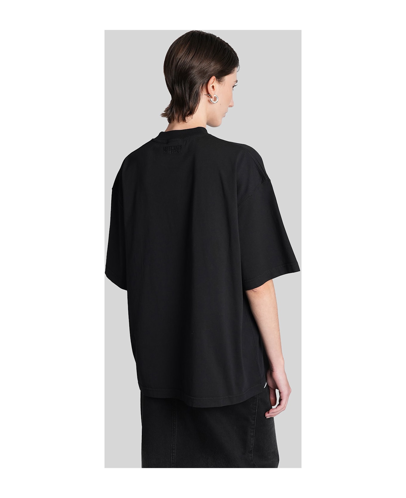 VETEMENTS T-shirt In Black Cotton - black
