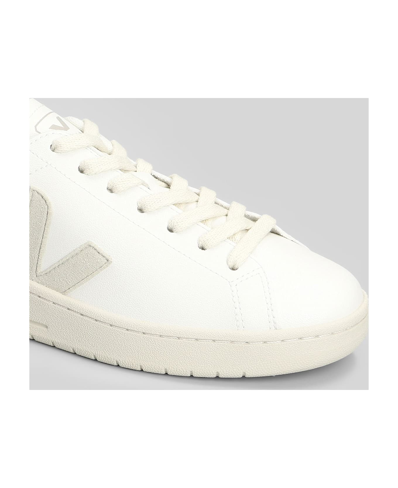 Veja Urca Sneakers In White Leather - white