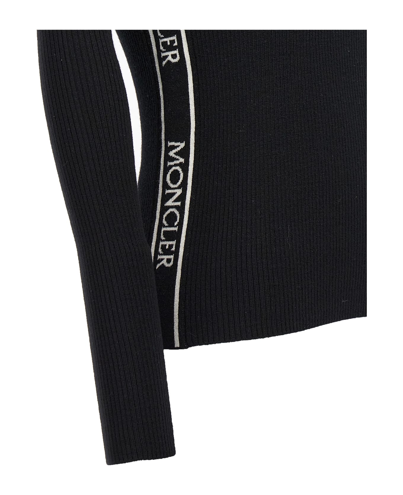 Moncler Black Wool Turtleneck With Zip - Black ニットウェア